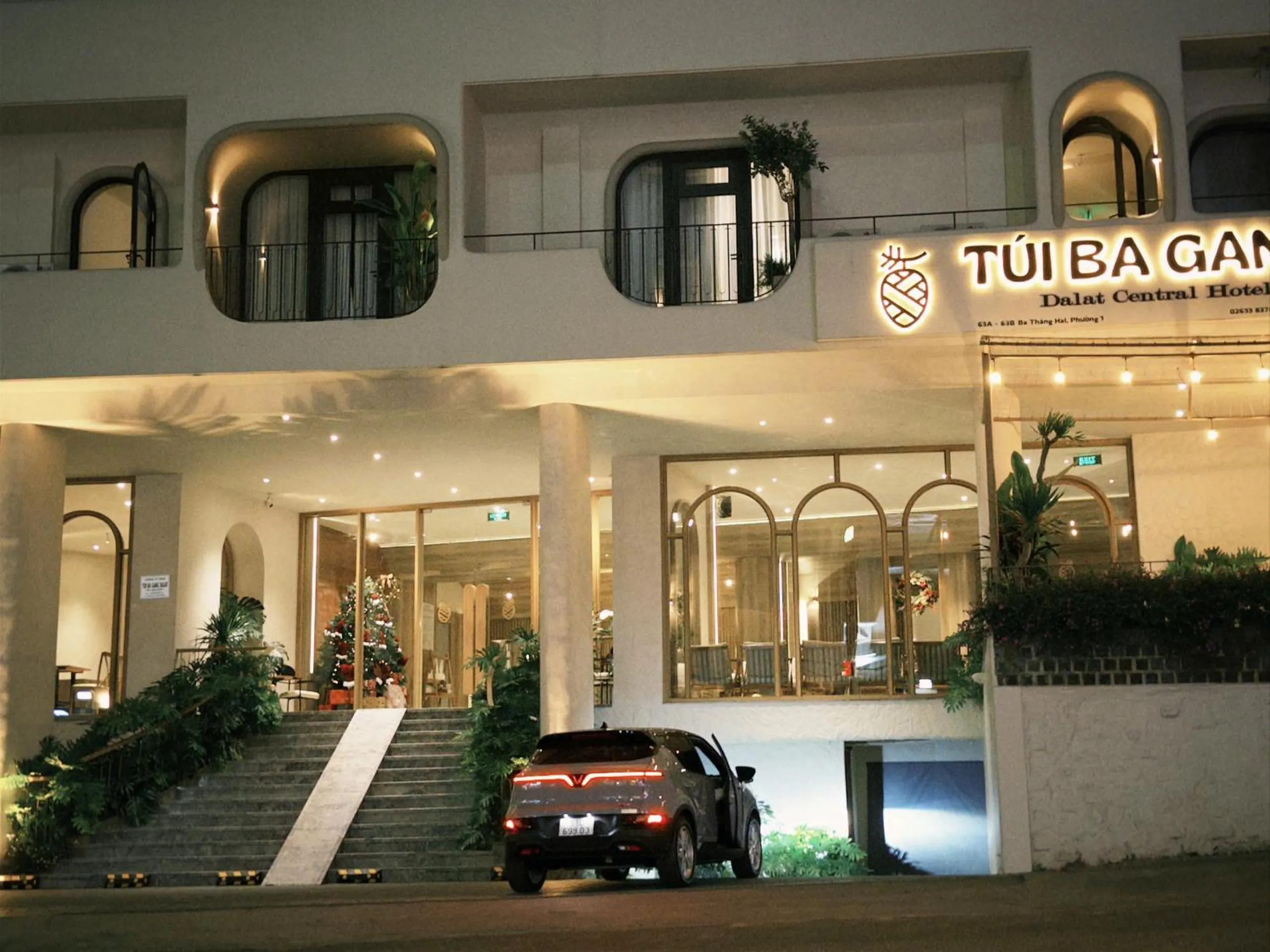 Property building in Túi Ba Gang Central Hotel