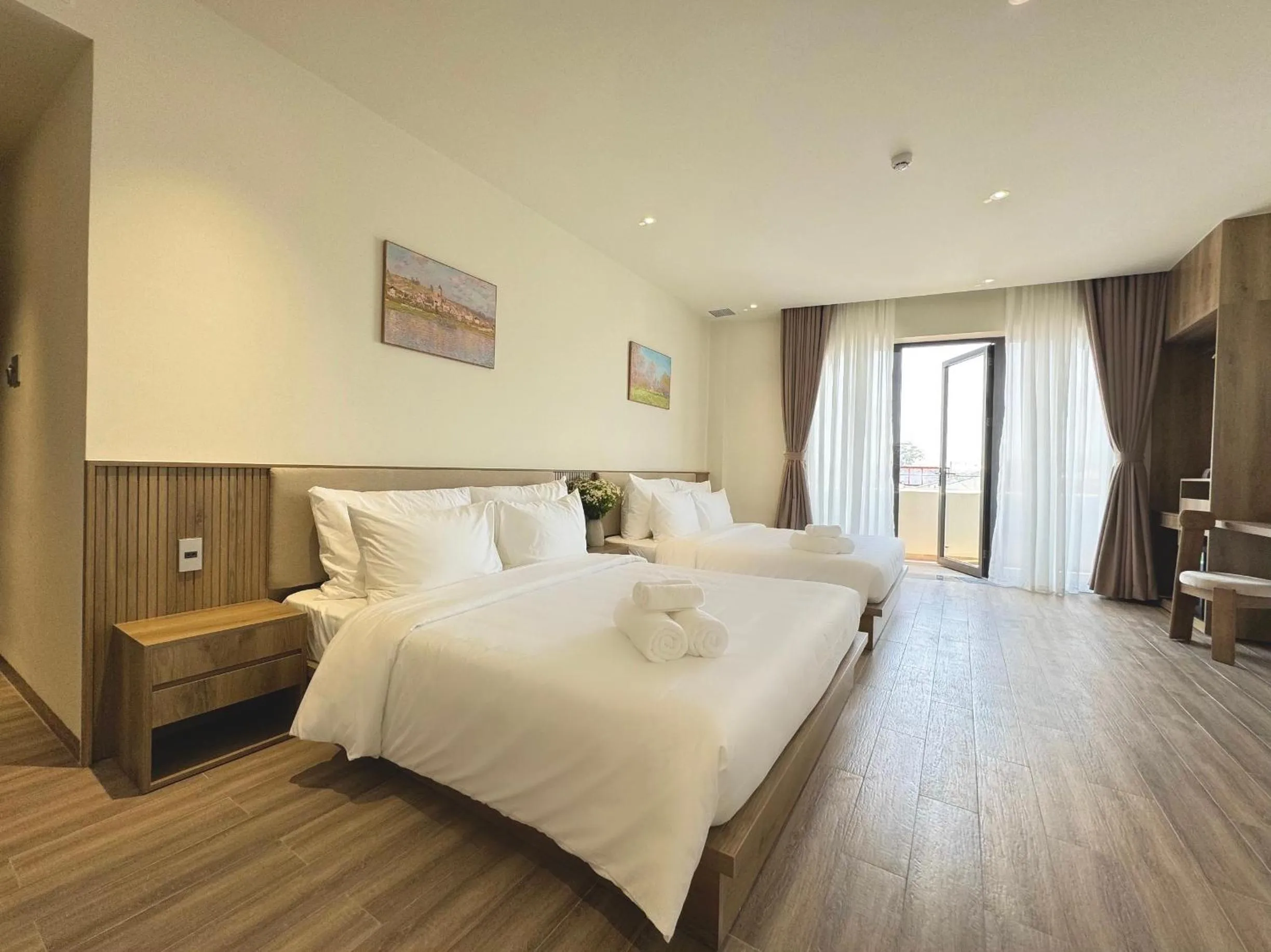 Photo of the whole room, Bed in Túi Ba Gang Central Hotel