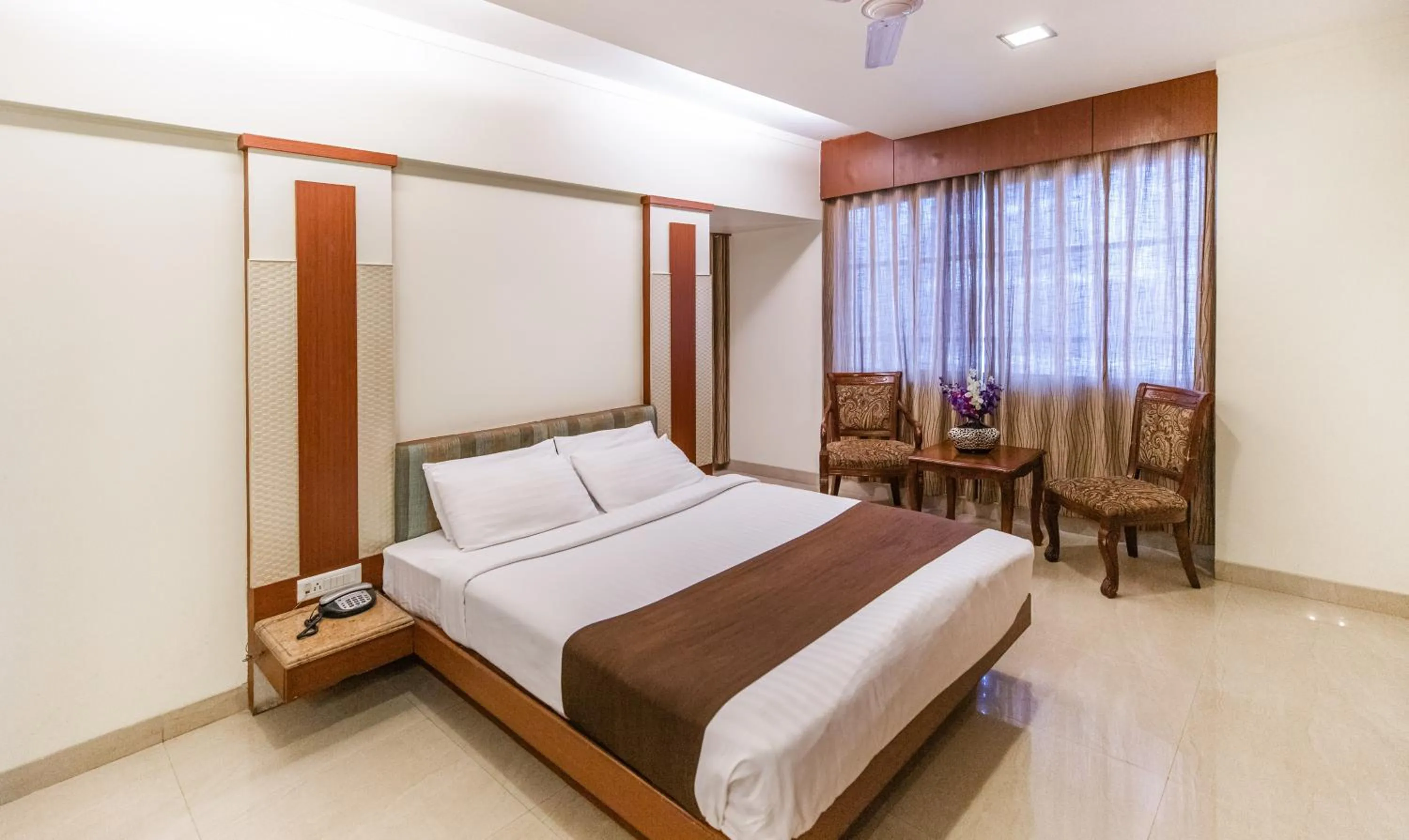 Bed in Hotel Seven Heaven