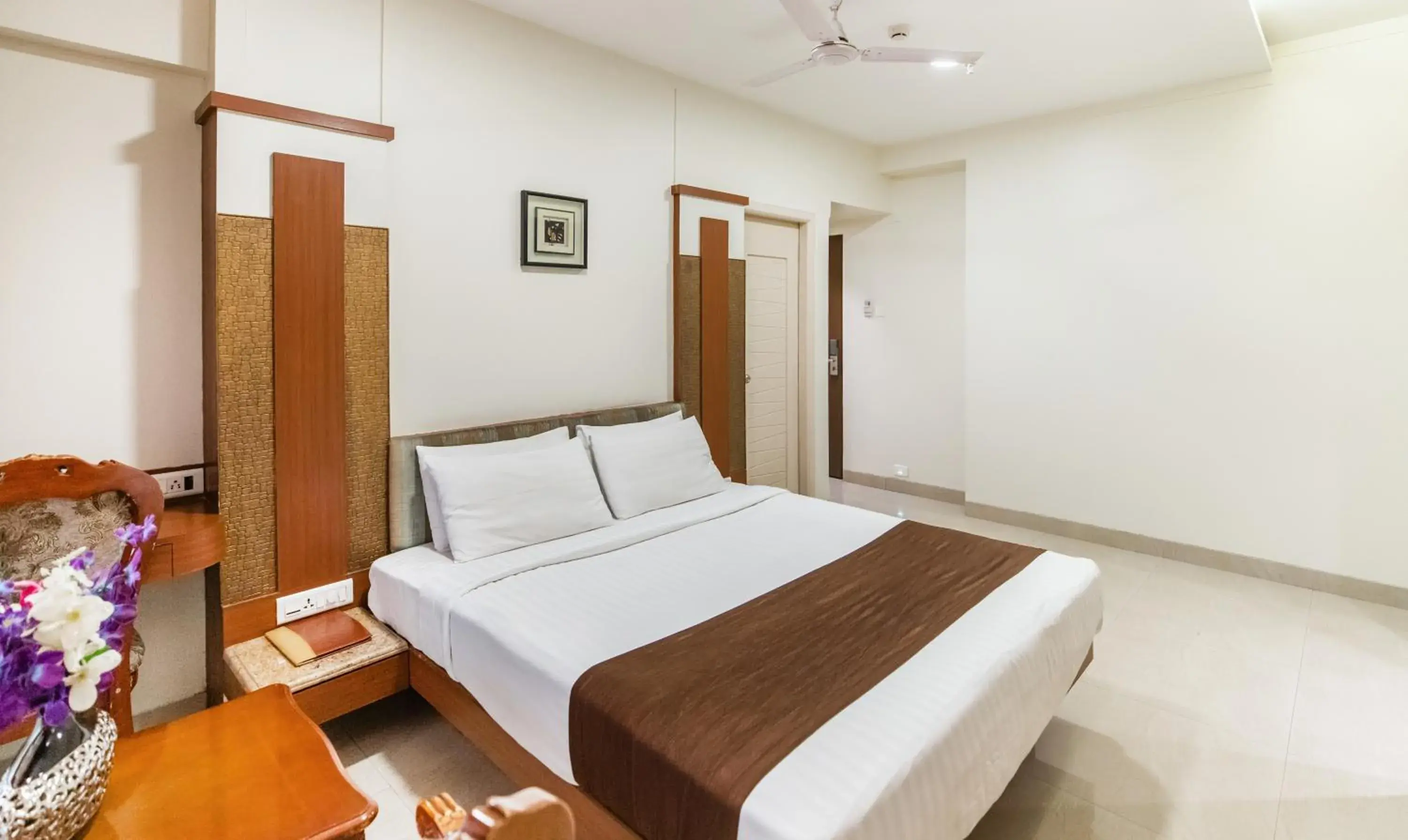 Deluxe Double Room in Hotel Seven Heaven Deluxe Double Room in Hotel Seven Heaven