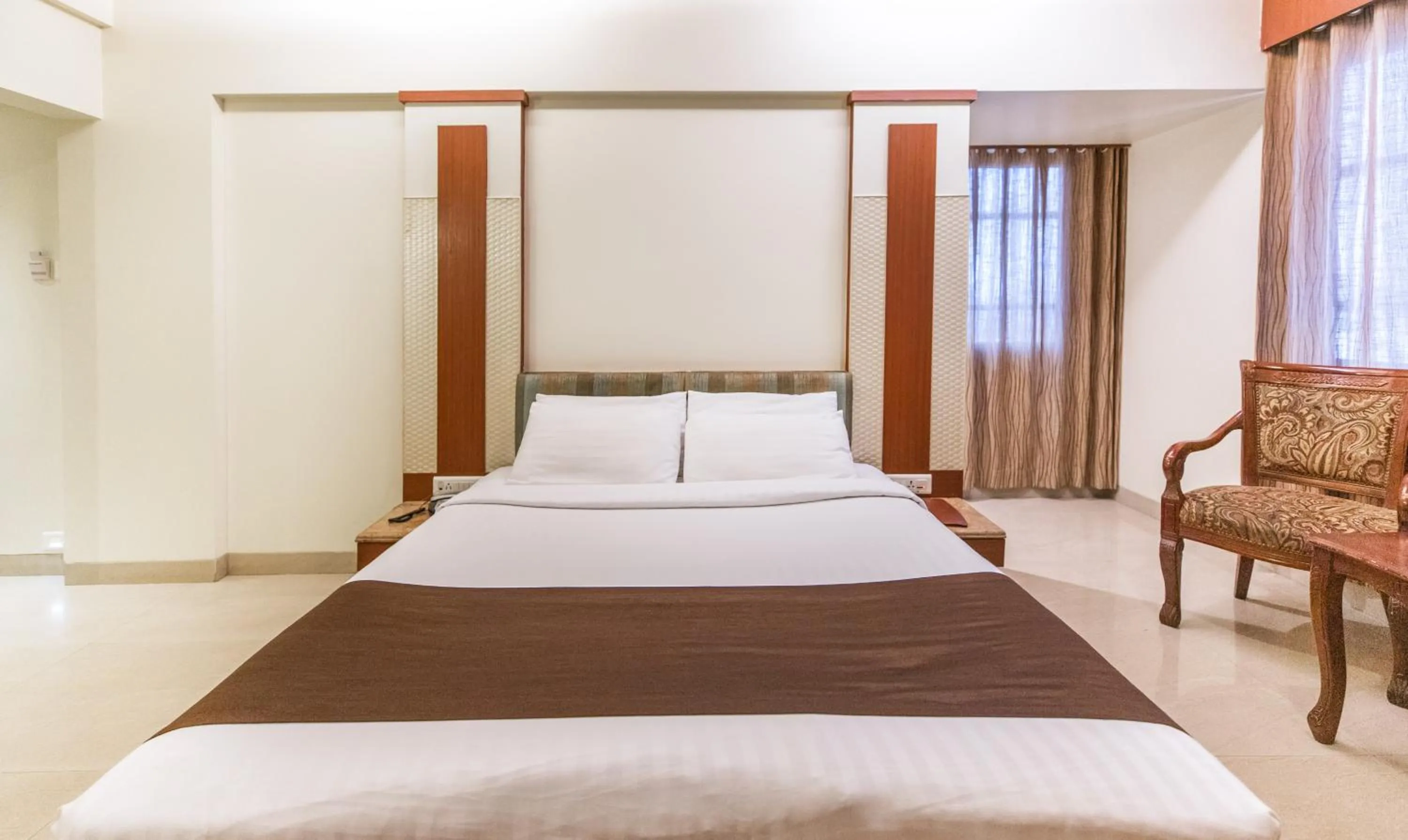 Bed in Hotel Seven Heaven