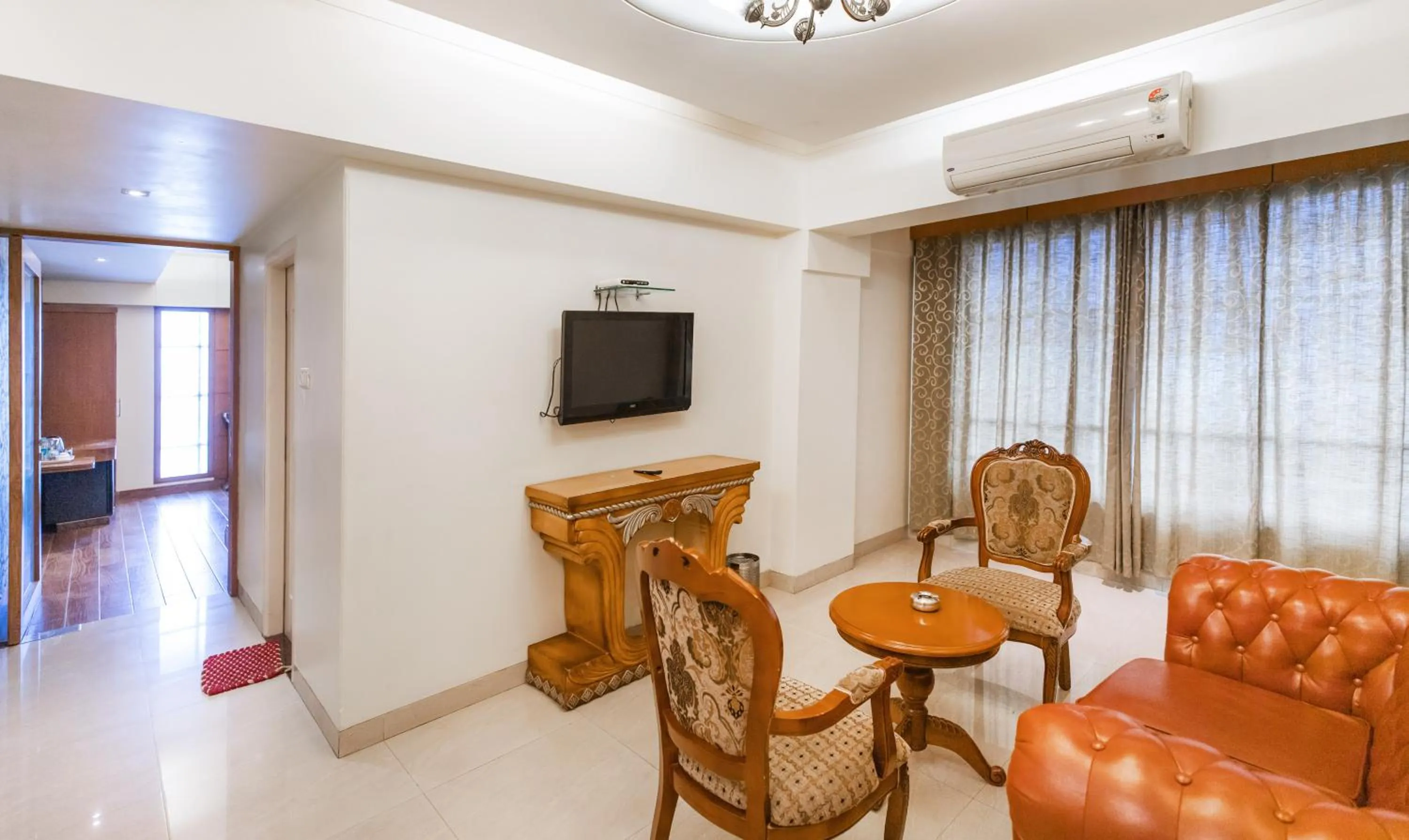 Seating Area in Hotel Seven Heaven