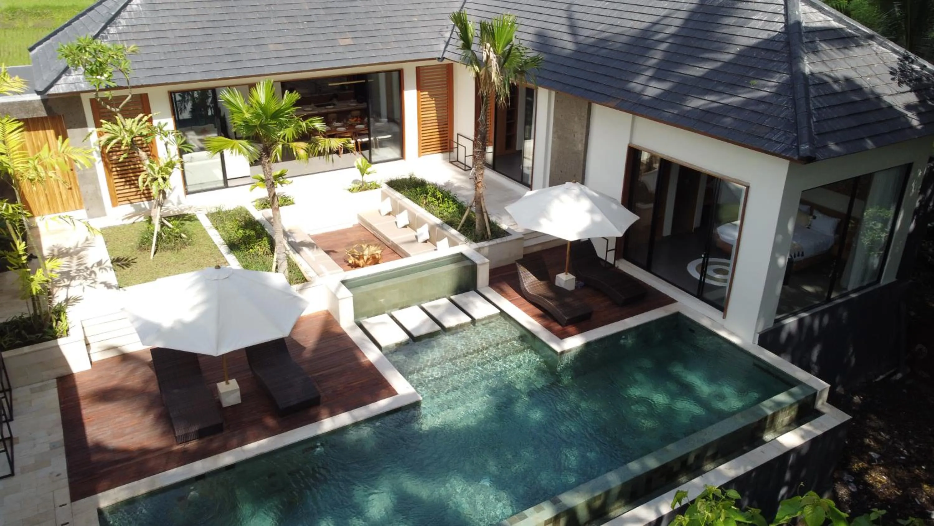 Property building in Villa Talun by GORO