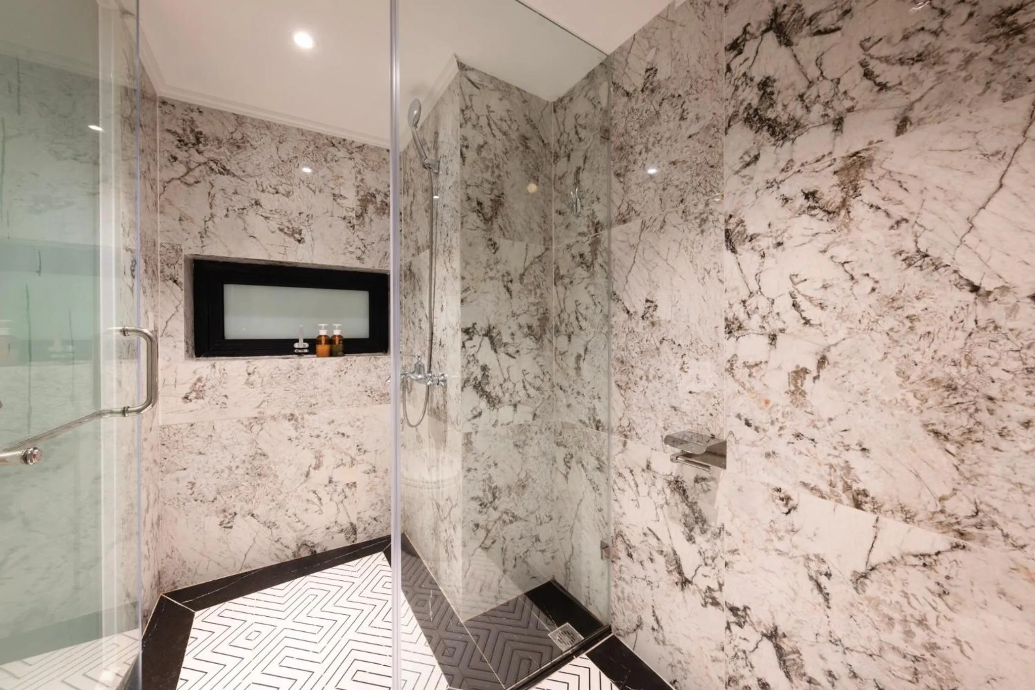 Bathroom in Eli Rina Hotel