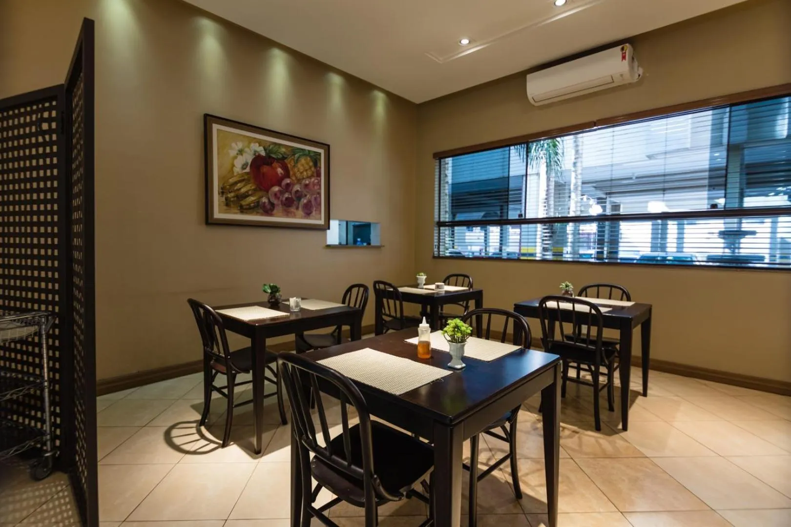 Restaurant/places to eat in Hotel Bahamas