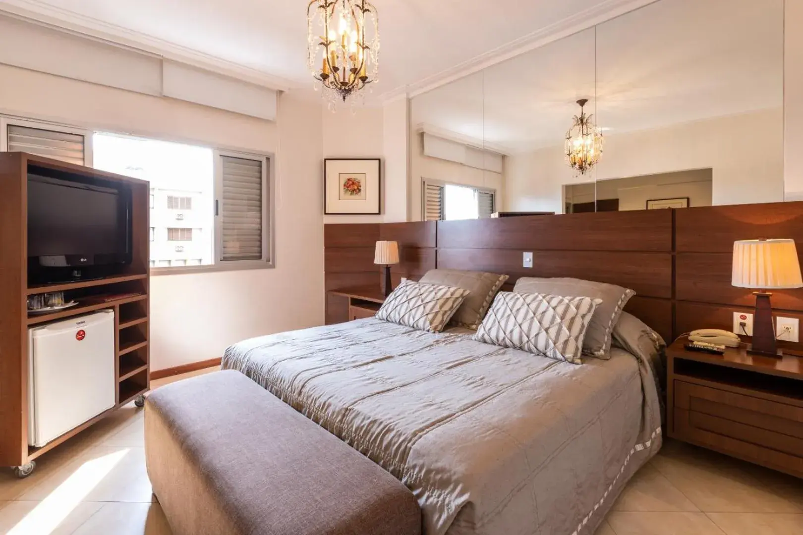 Deluxe Suite with Spa Bath in Hotel Bahamas Deluxe Suite with Spa Bath in Hotel Bahamas