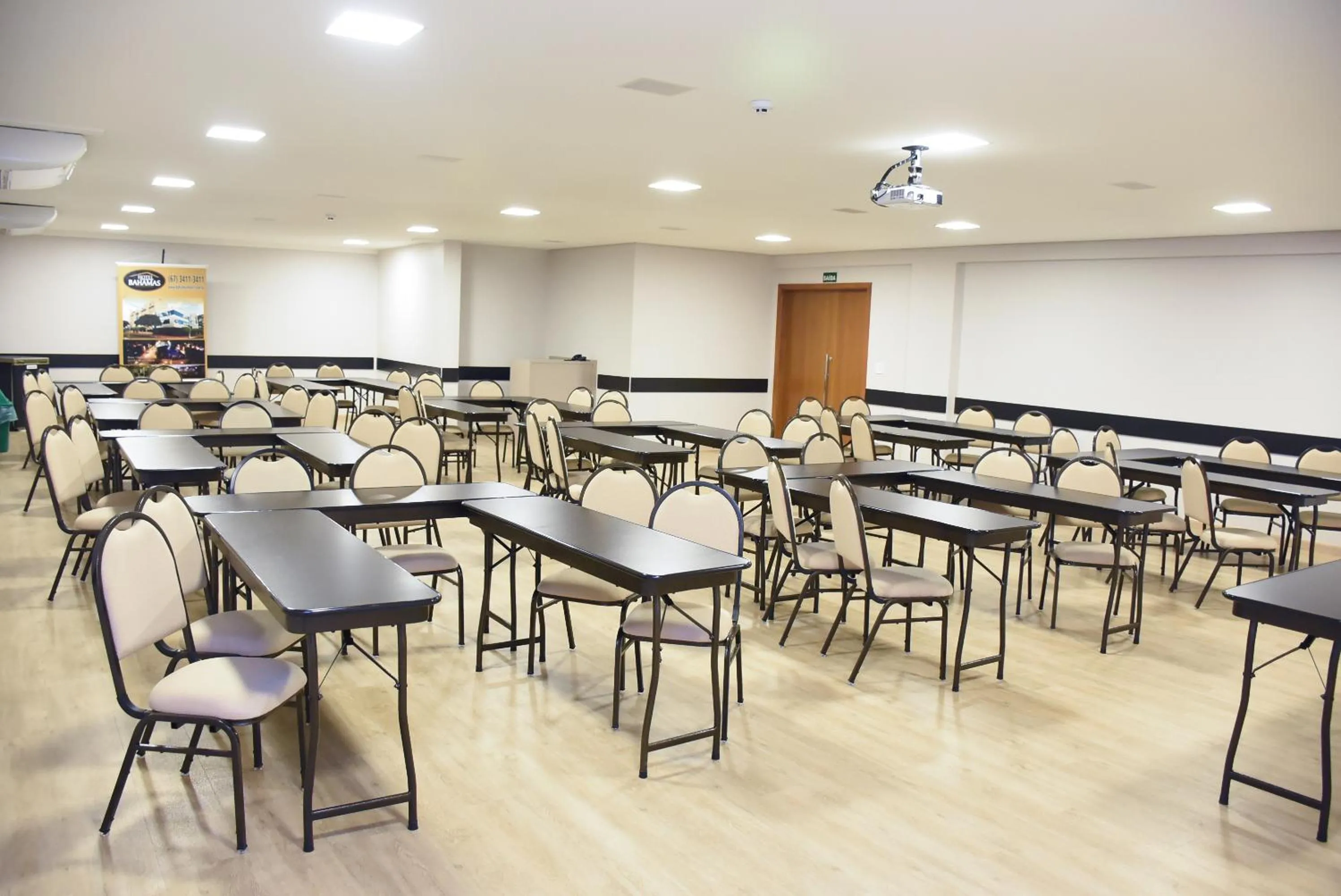 Business facilities in Hotel Bahamas