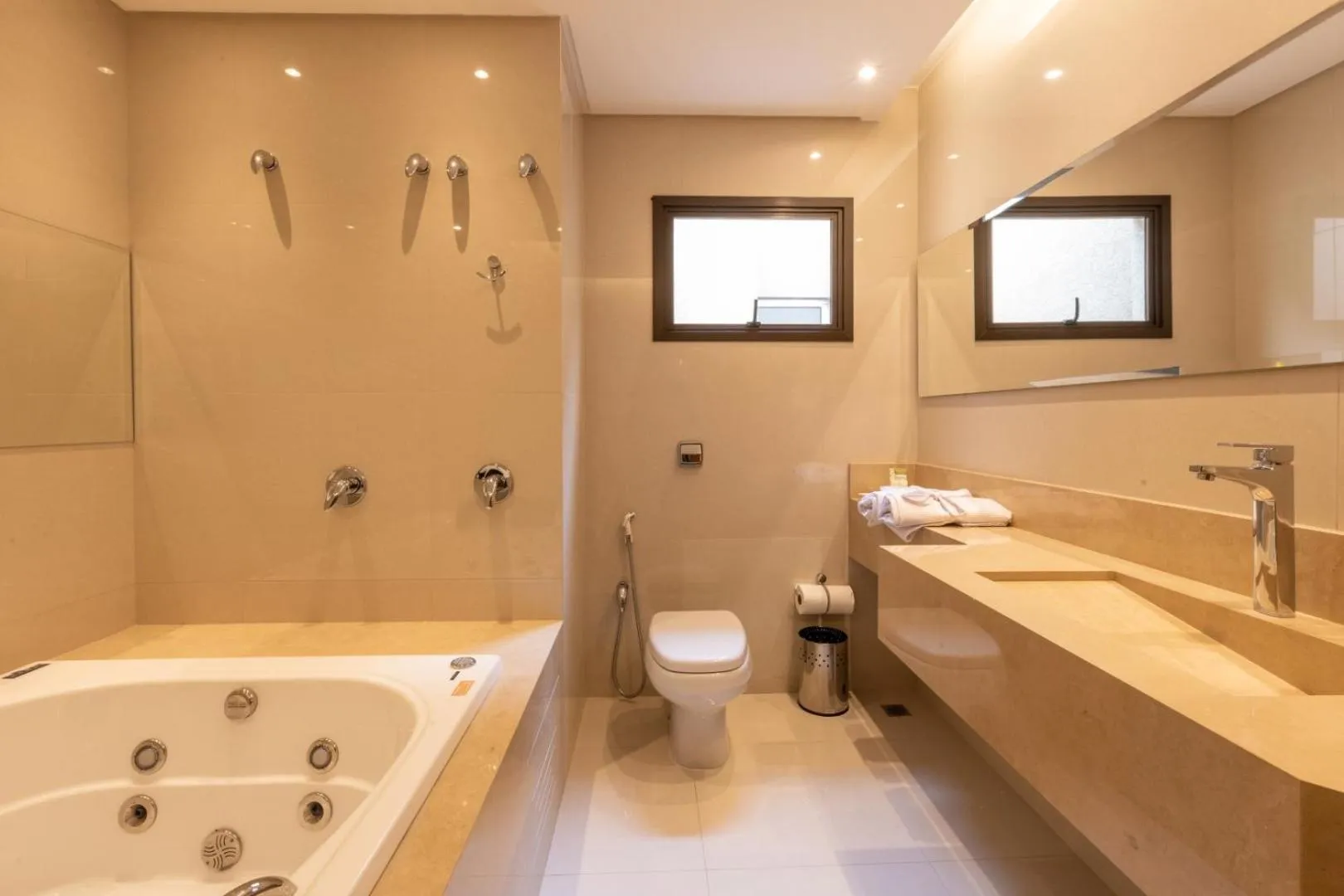 Suite with Spa Access in Hotel Bahamas