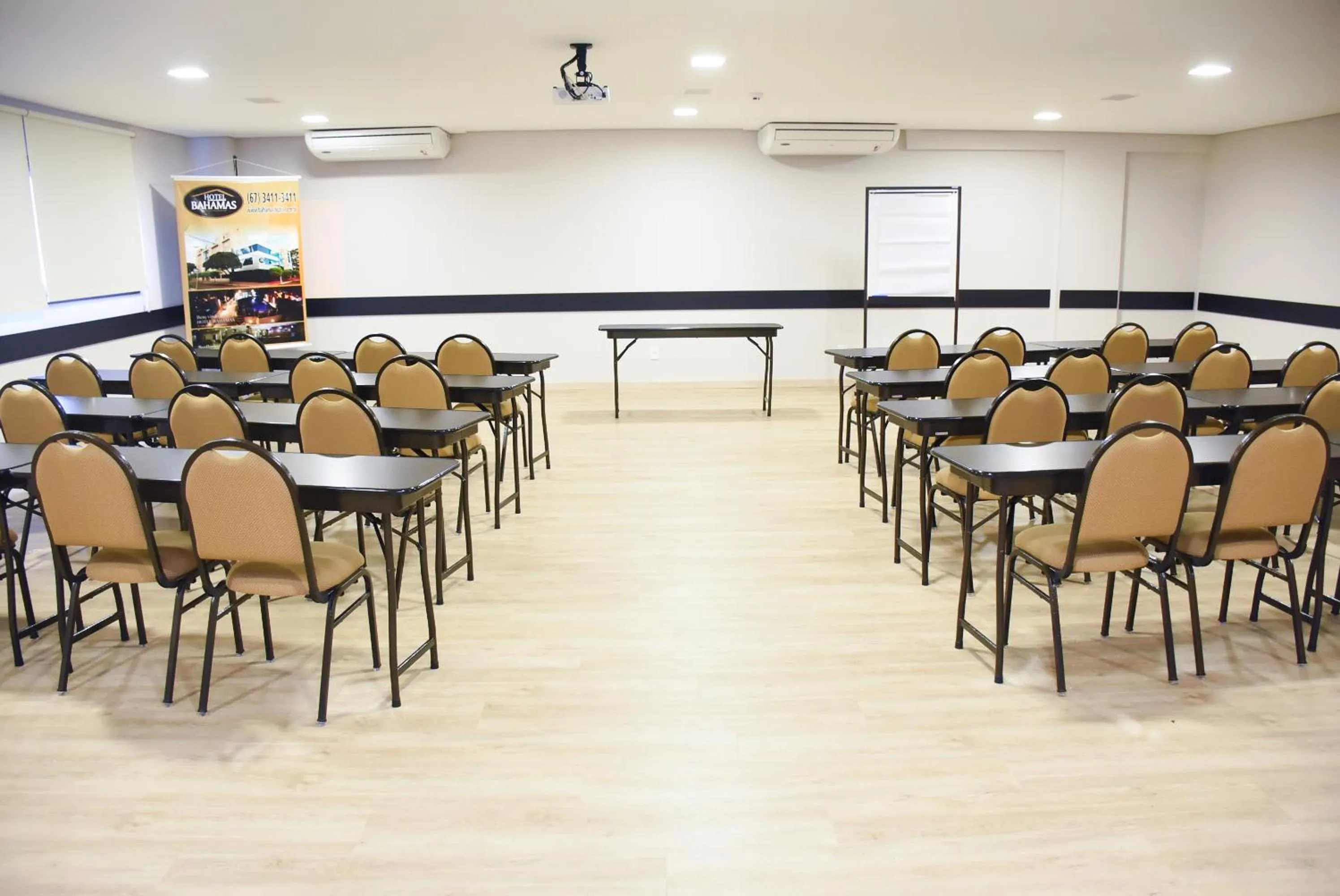 Business facilities in Hotel Bahamas