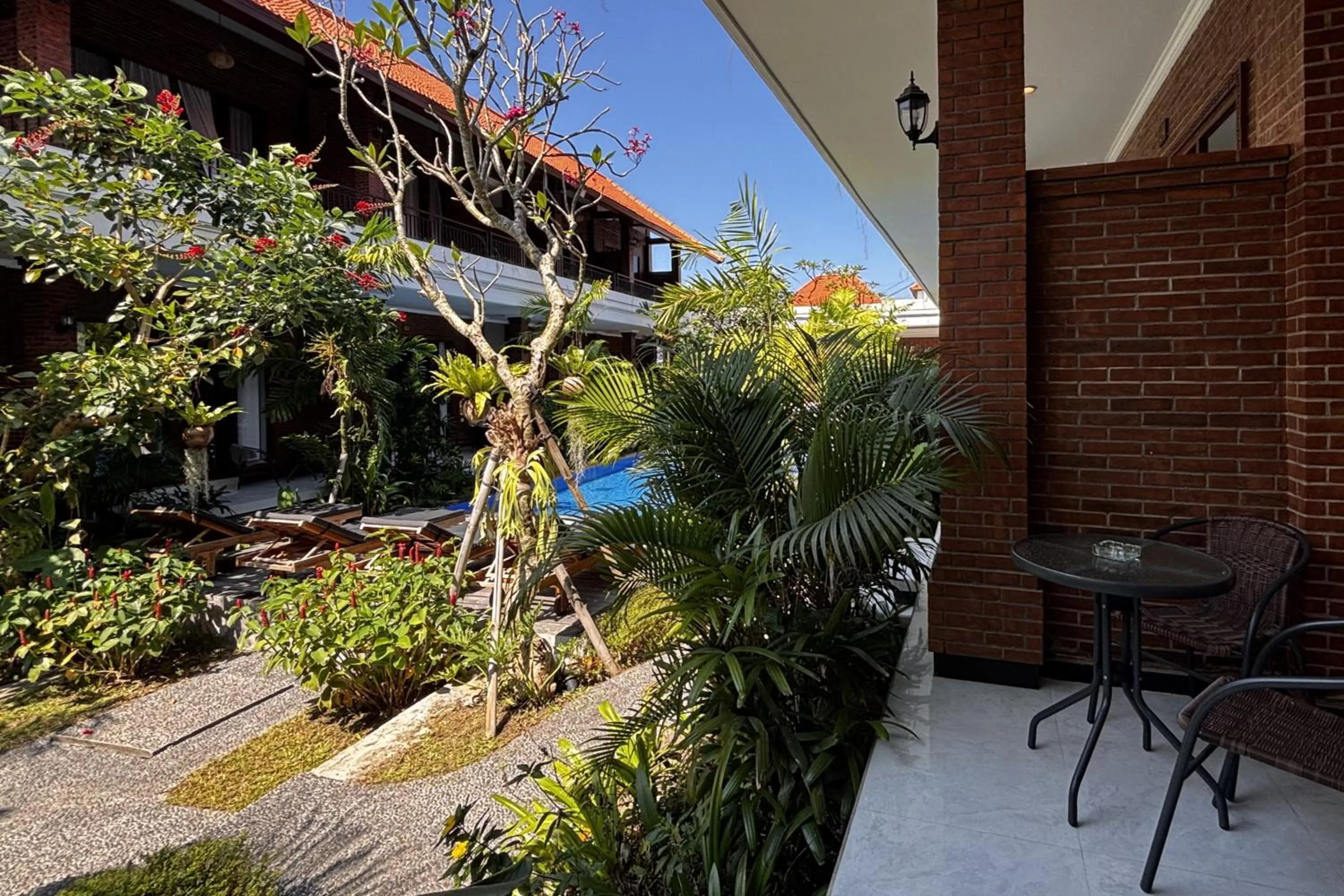 Property building in Bali Bata Canggu Guesthouse