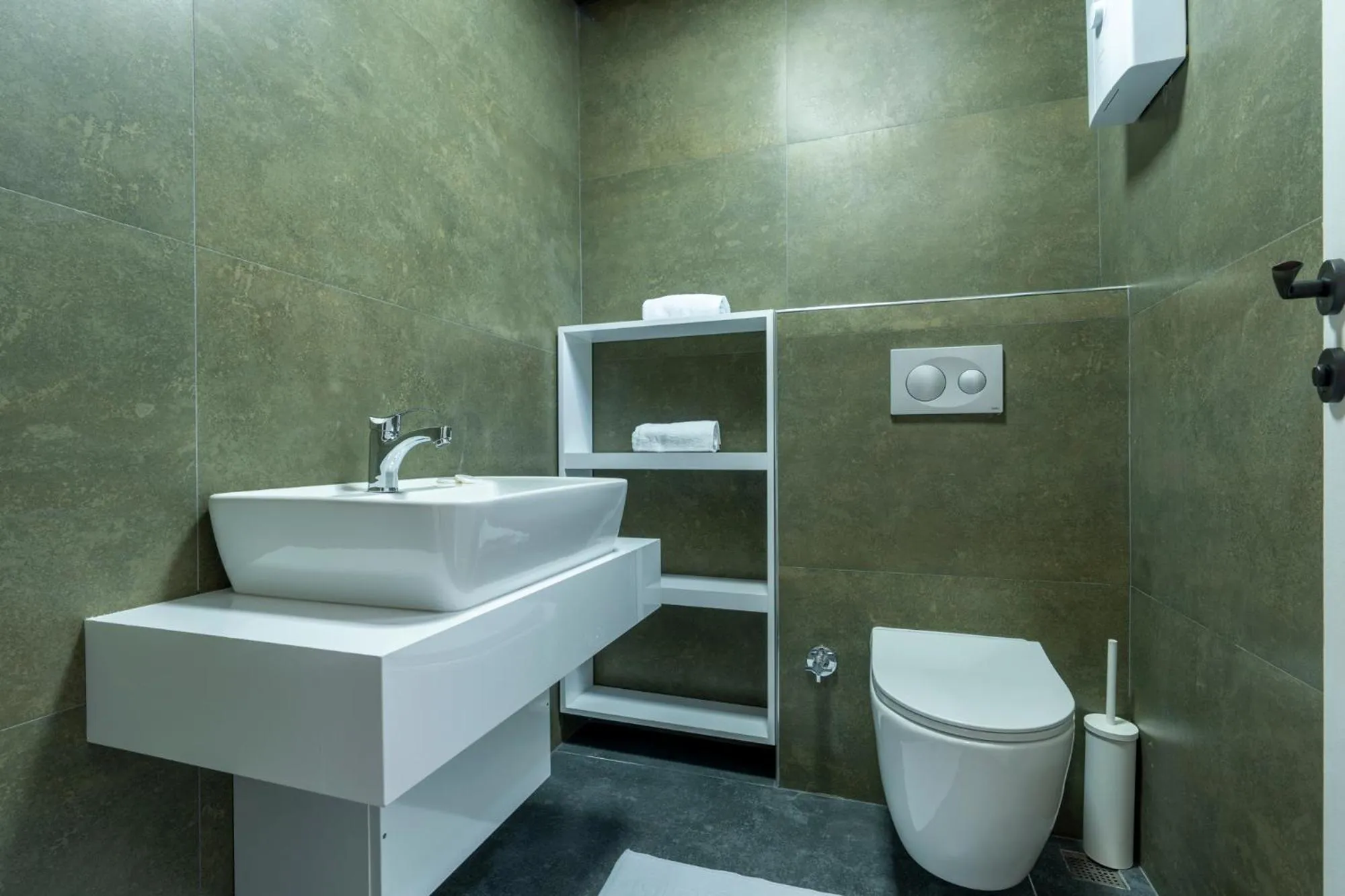 Toilet in La Veranda Villas