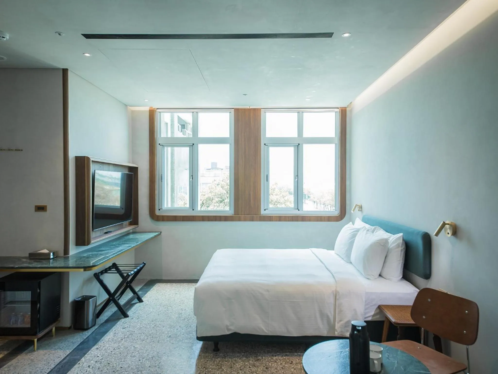 Photo of the whole room, Bed in PAPO'A Harbor Hotel