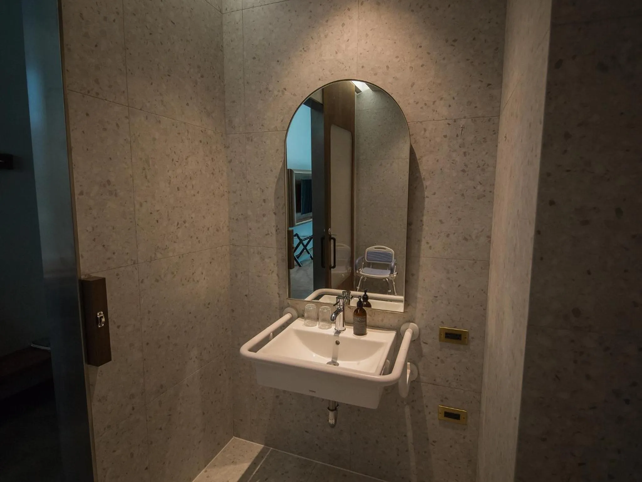 Bathroom in PAPO'A Harbor Hotel