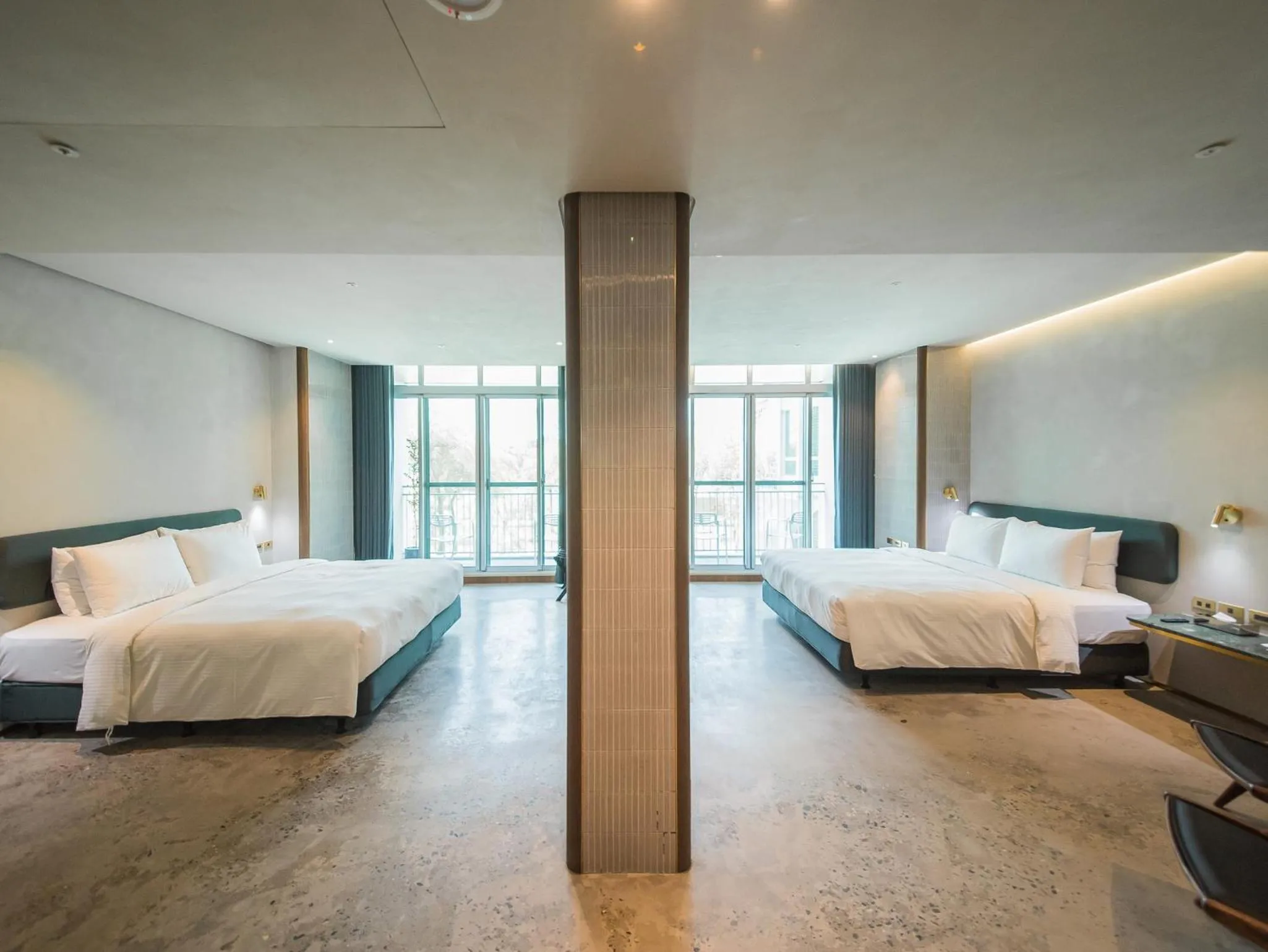 Photo of the whole room, Bed in PAPO'A Harbor Hotel