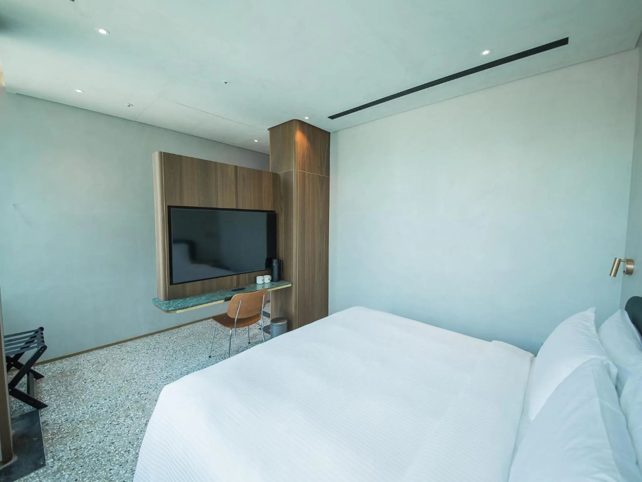 Photo of the whole room, Bed in PAPO'A Harbor Hotel