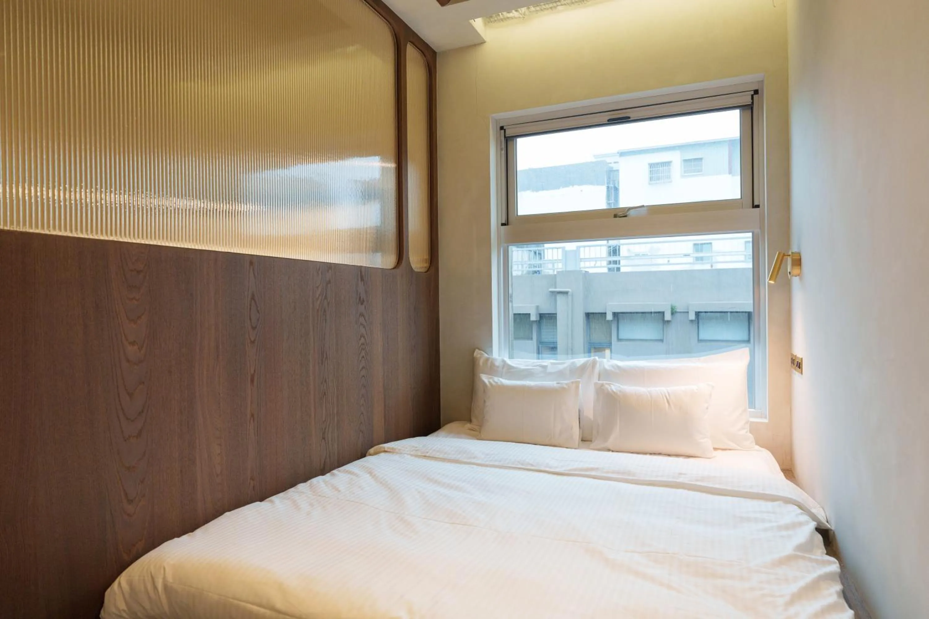 Photo of the whole room, Bed in PAPO'A Harbor Hotel