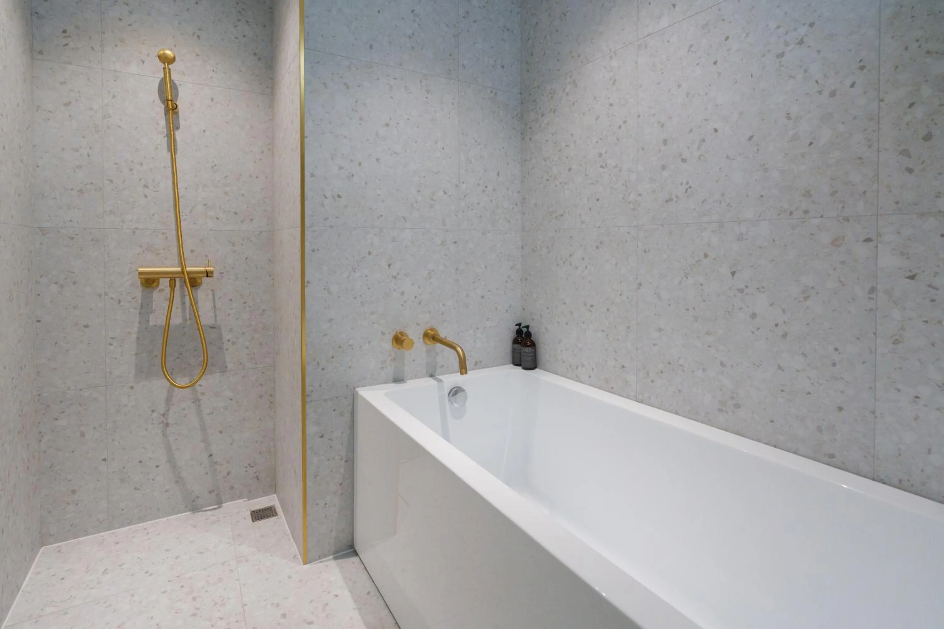 Bathroom in PAPO'A Harbor Hotel