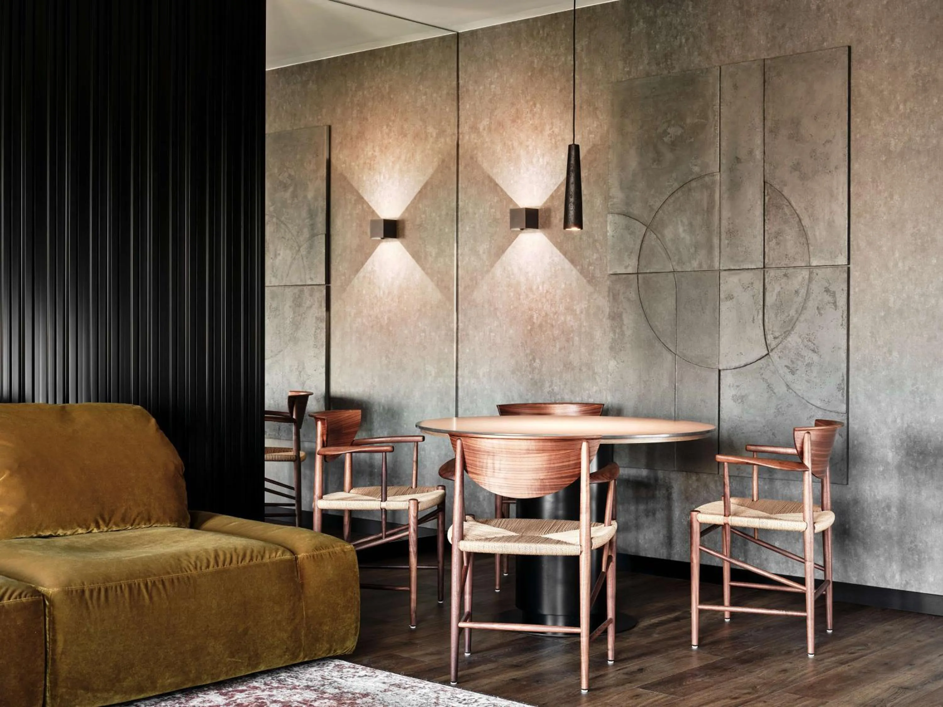 Photo of the whole room in Radisson RED Hotel & Radisson RED Apartments, Kraków