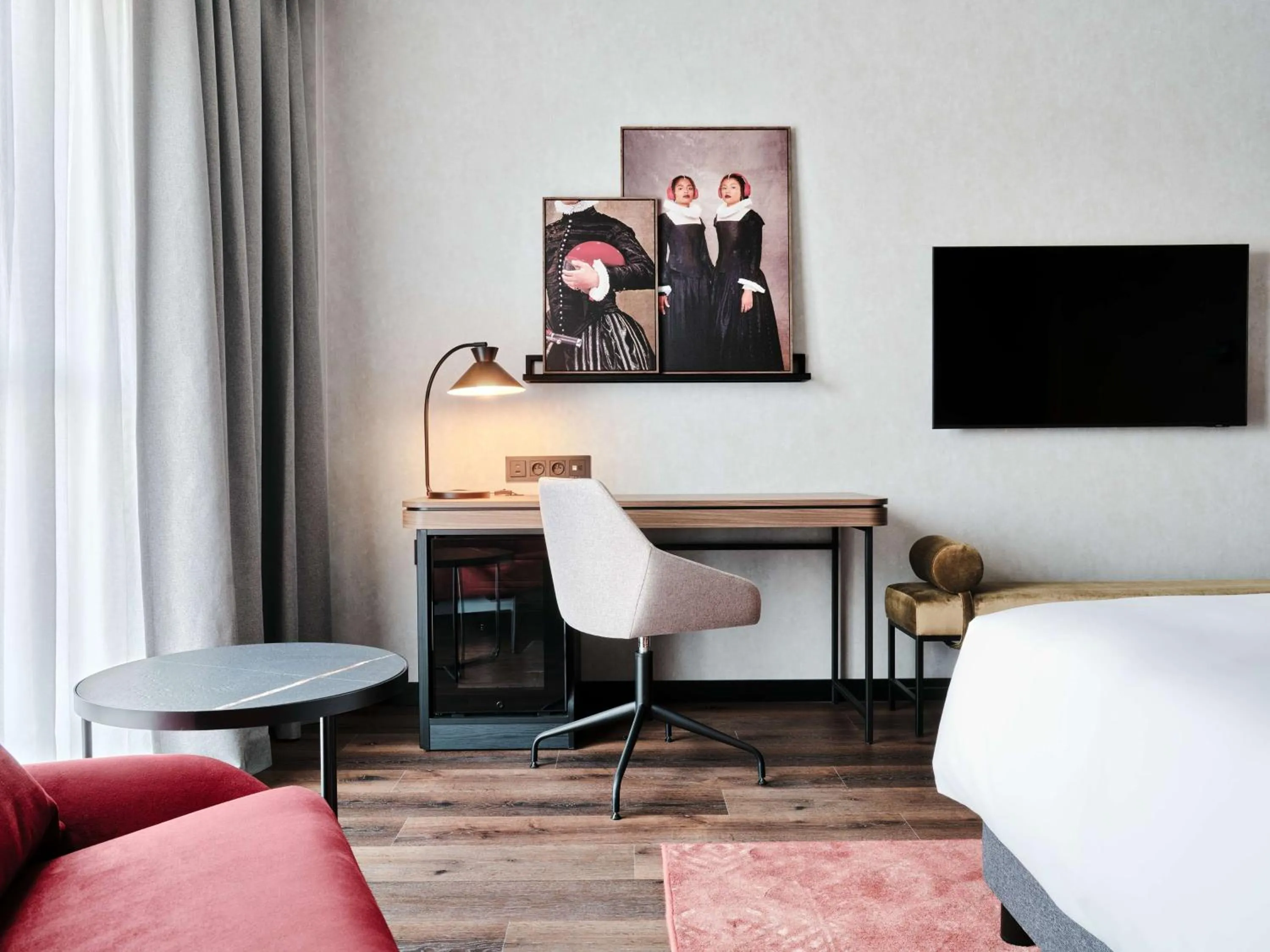 Bedroom, Bed in Radisson RED Hotel & Radisson RED Apartments, Kraków