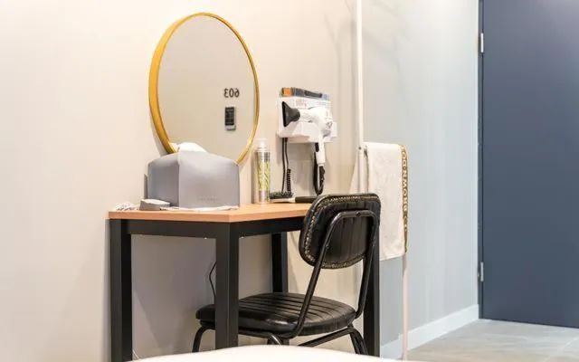 hair dresser in Brown Dot Hotel Suwon Jeongja Branch