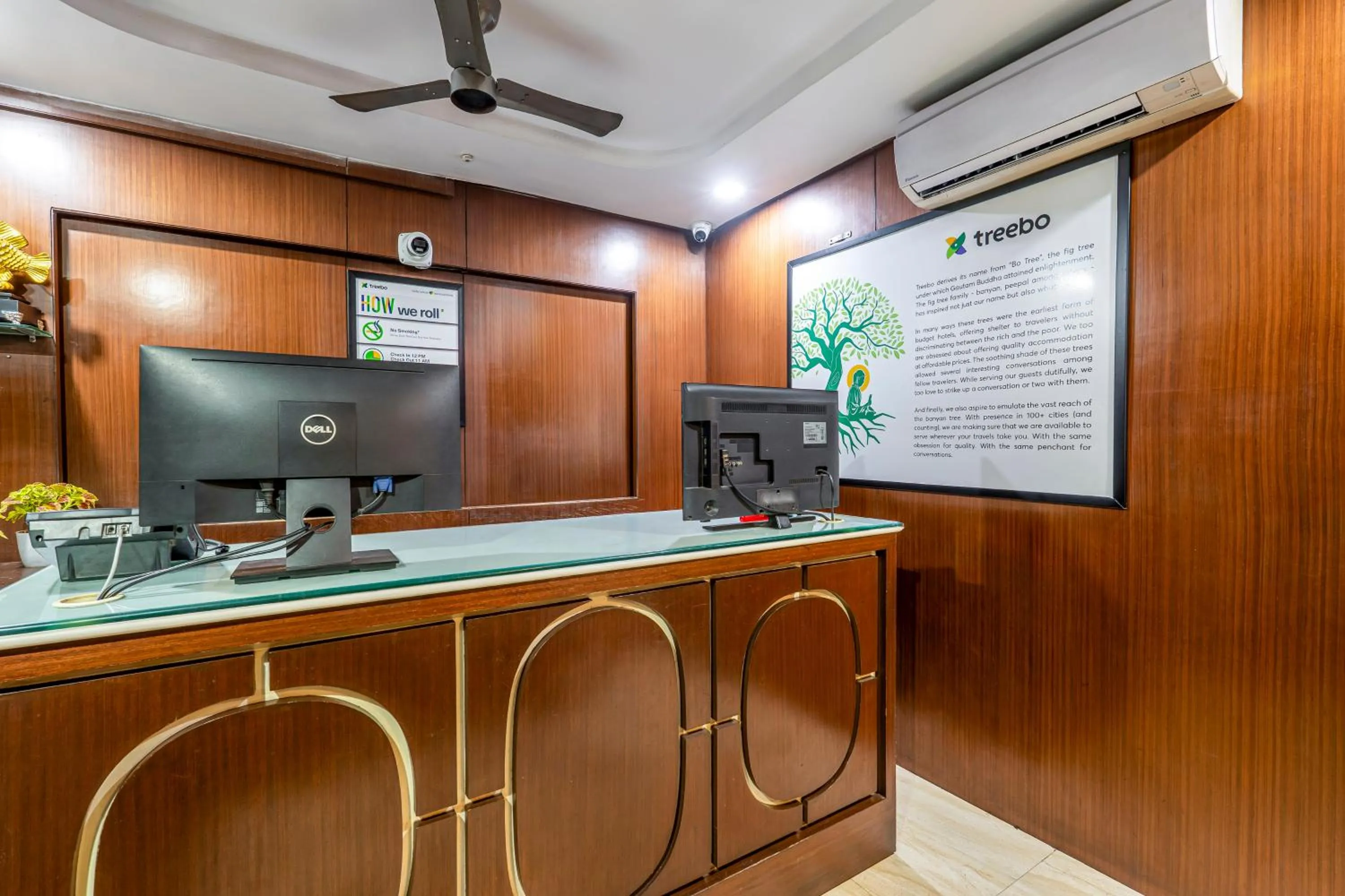 Lobby or reception in Treebo Marina Grand, Railway station