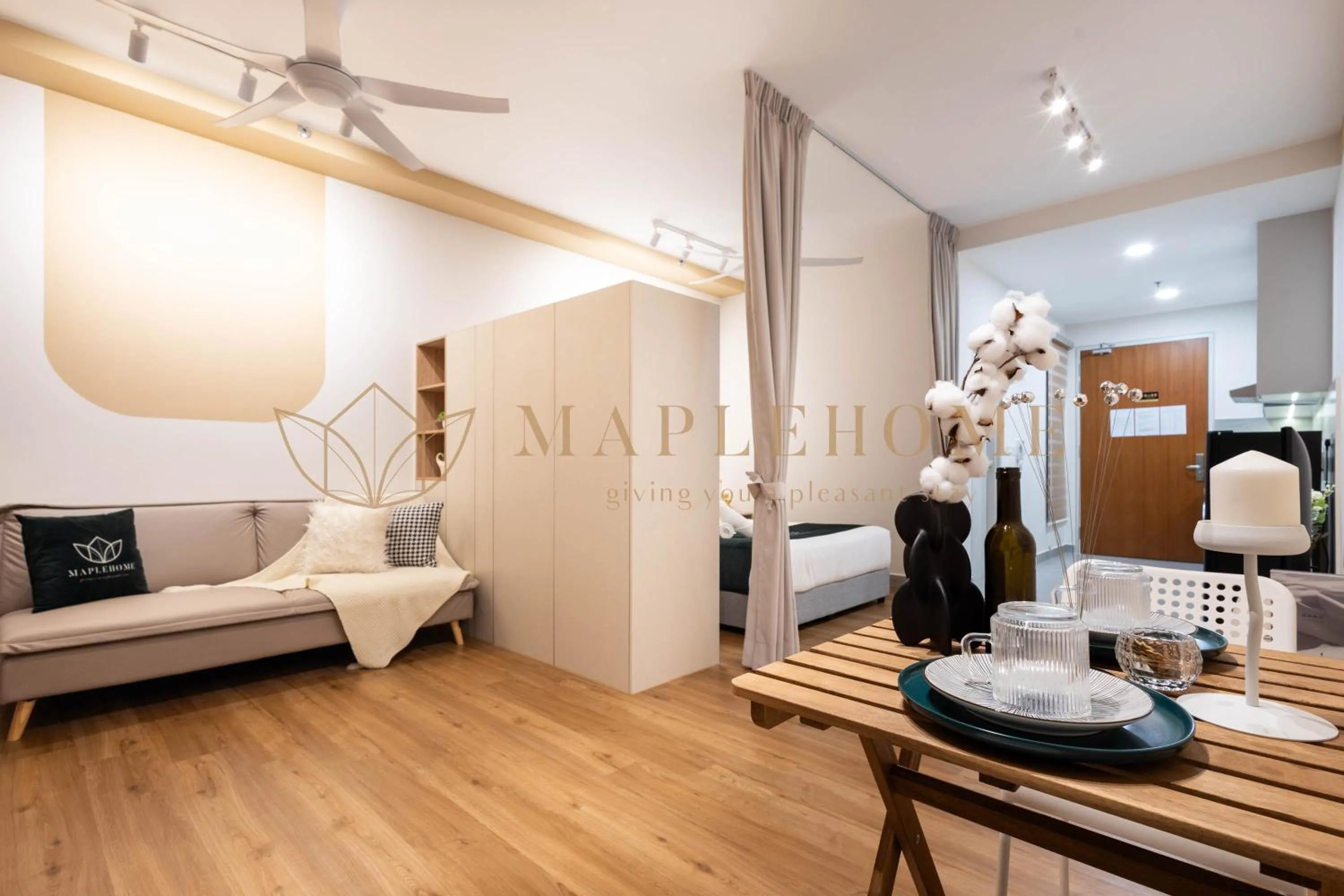 Living room, Bed in Sunsuria Forum Premier Suites Setia Alam