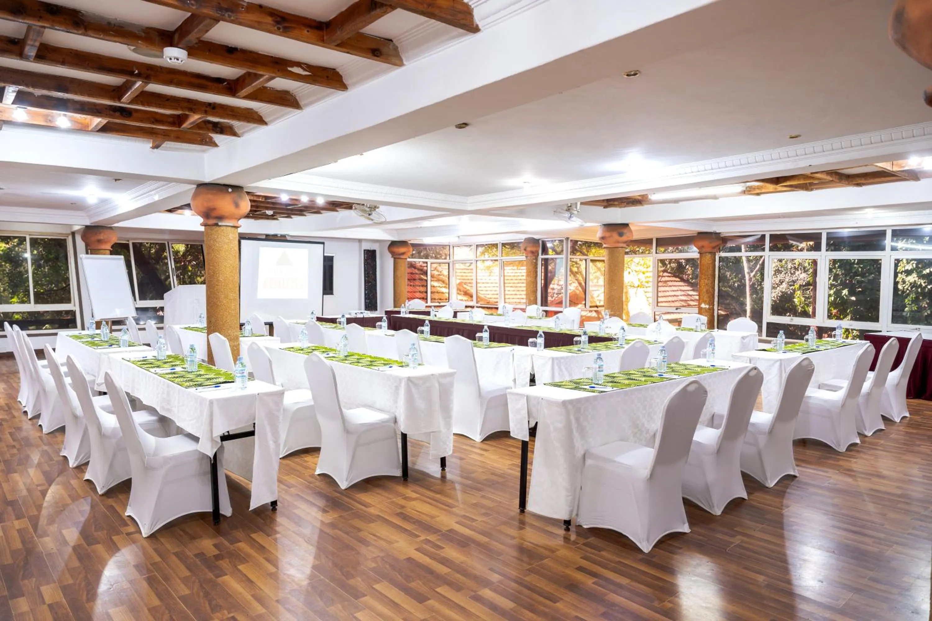 Meeting/conference room in Forest Cottages