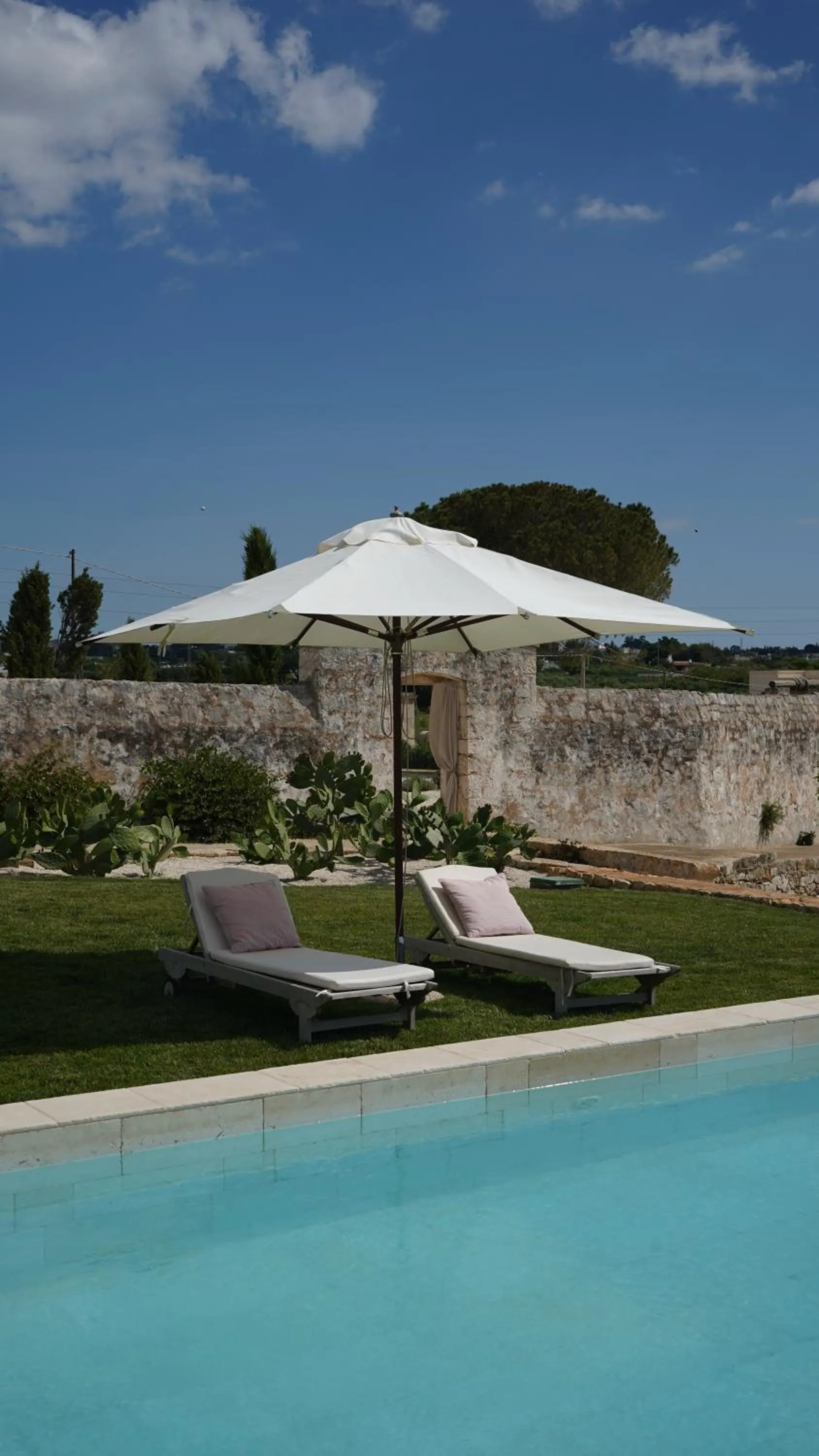 Swimming pool in Masseria Valentina