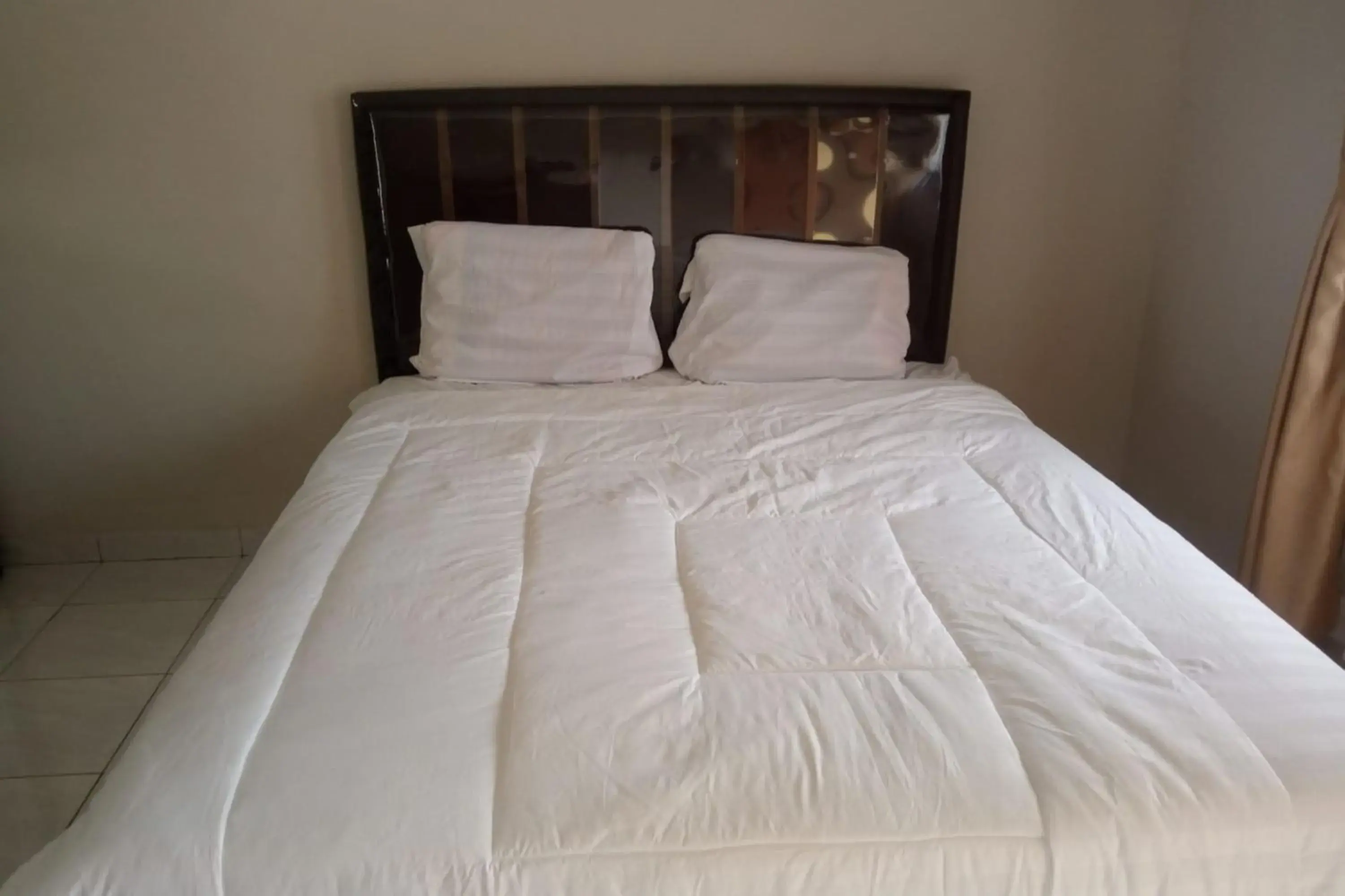 Standard Twin Room in Hotel O Njy House SyariahNearBandara Sultan Syarif Kasim II Standard Twin Room in Hotel O Njy House SyariahNearBandara Sultan Syarif Kasim II