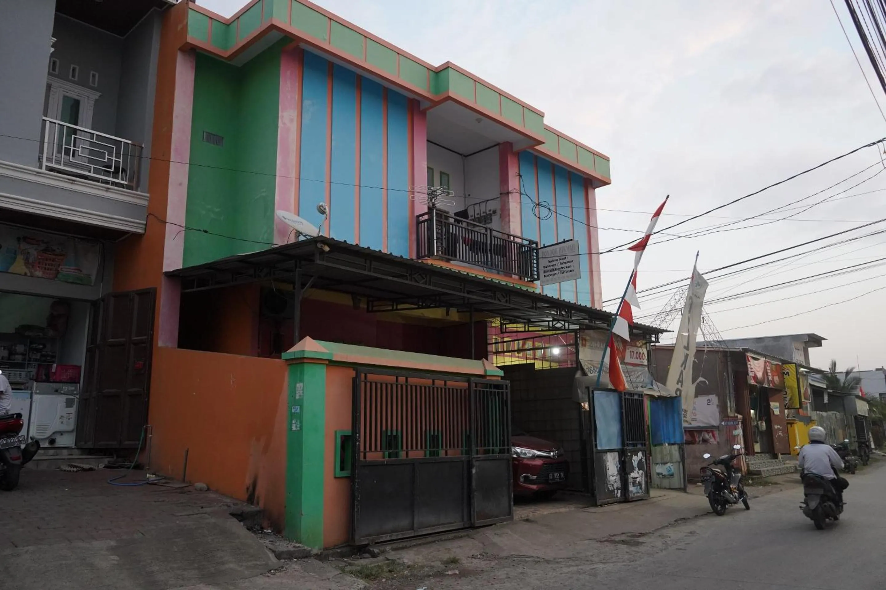 Hotel O Athirah Kost Near Permandian Wisata Istana Mappala