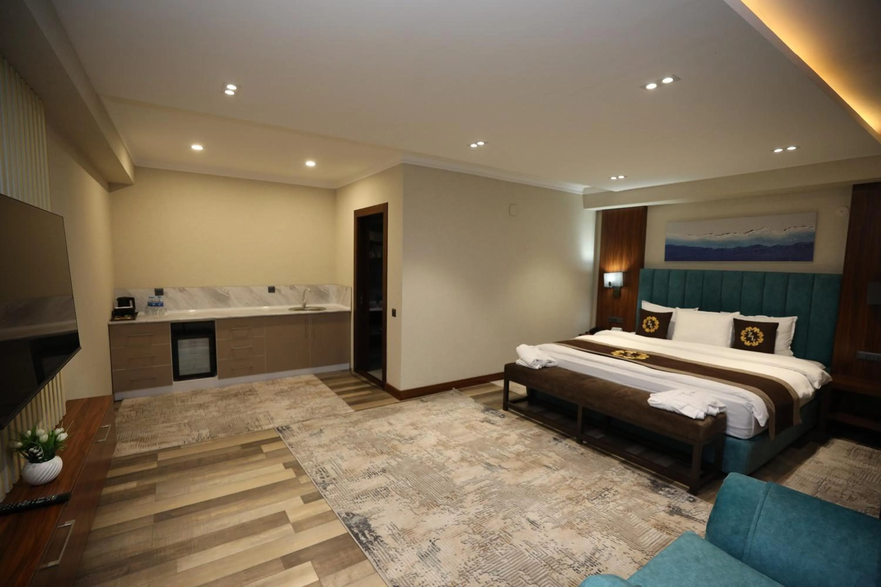 Bed in Ziyorat Luxury Hotel