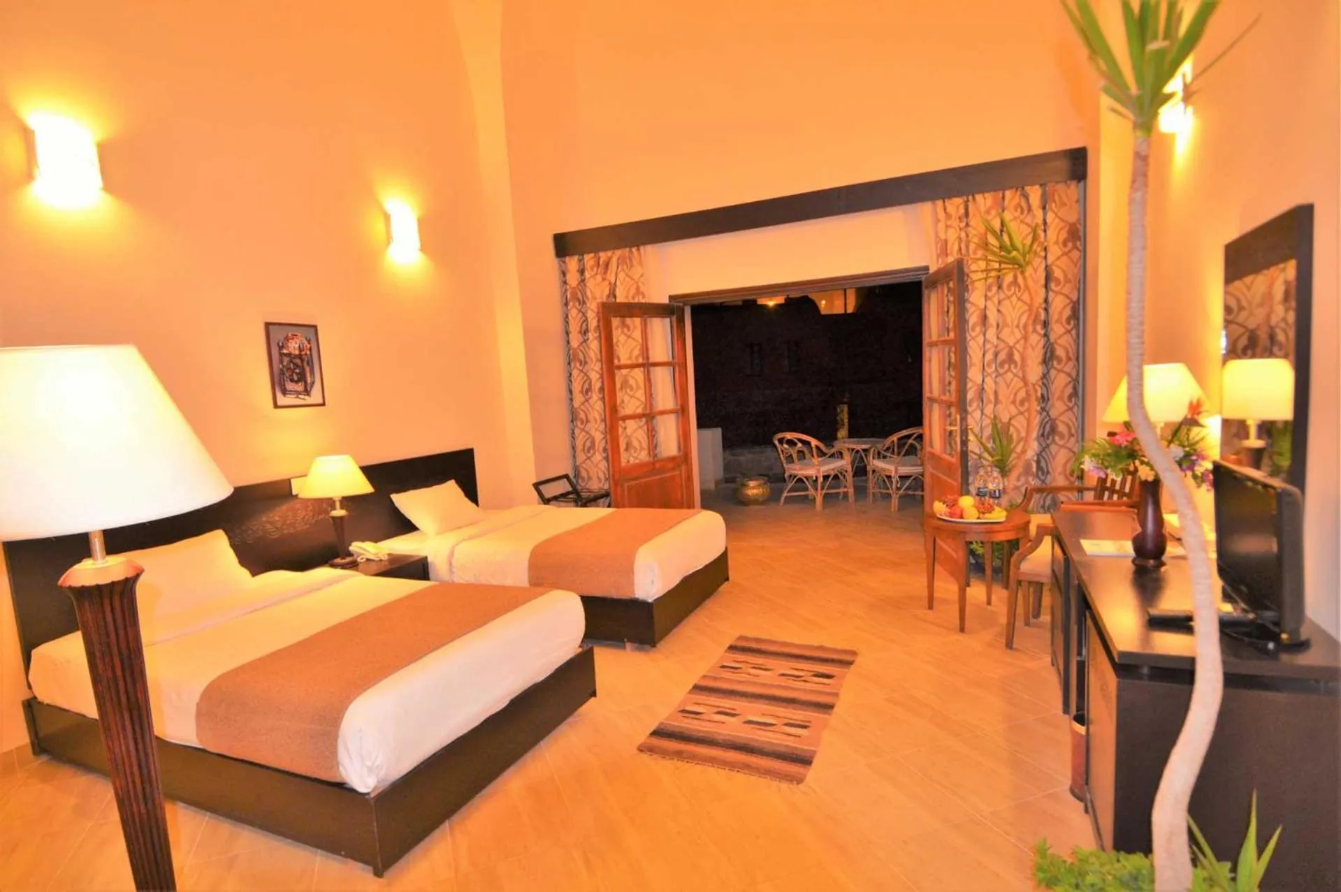 Bed in Rohanou Beach Resort