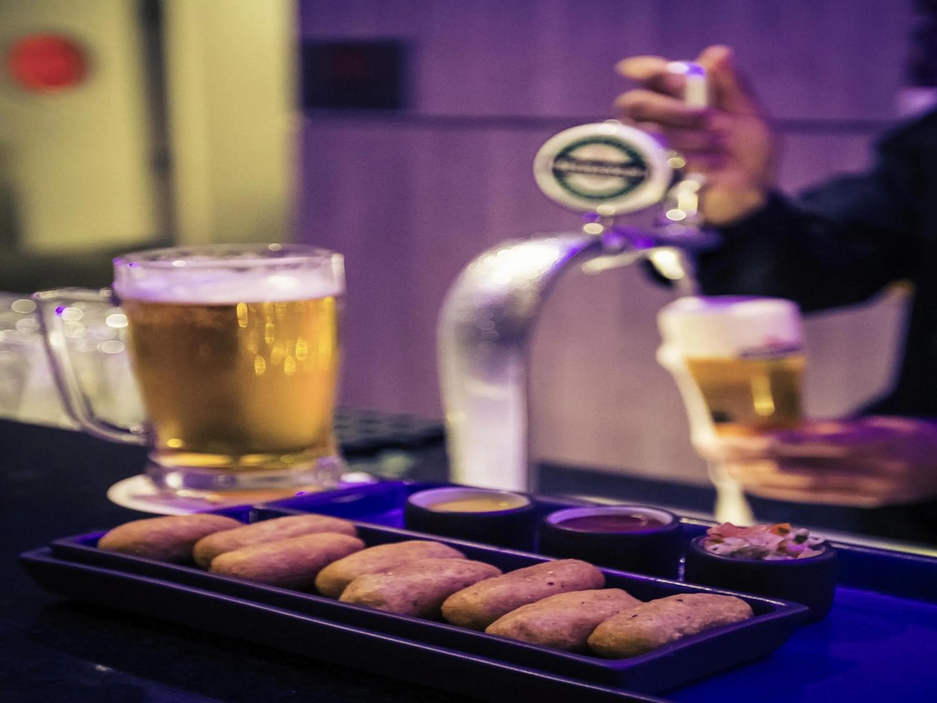 Lounge or bar in Mercure Sao Jose dos Campos