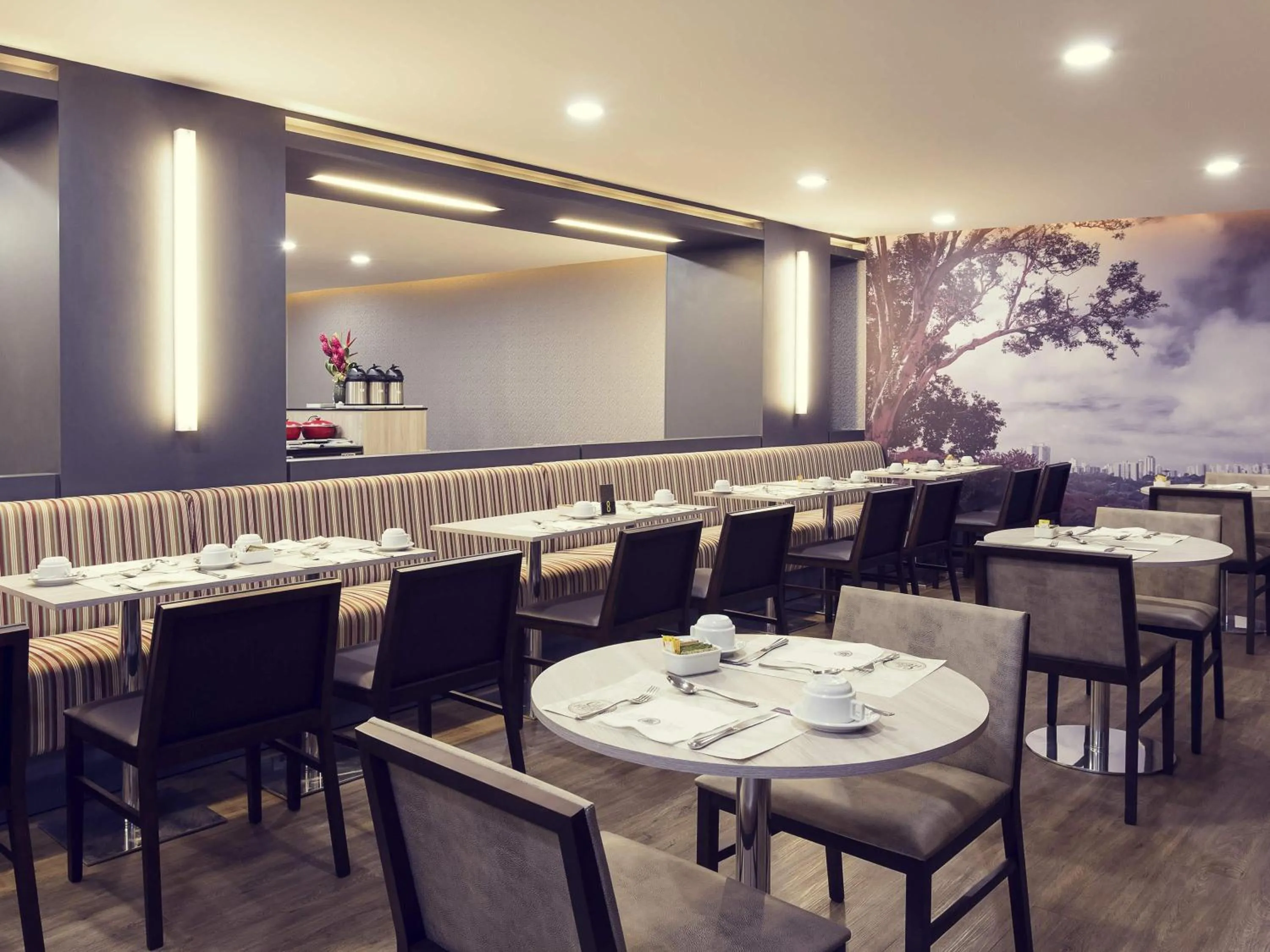 Restaurant/places to eat in Mercure Sao Jose dos Campos