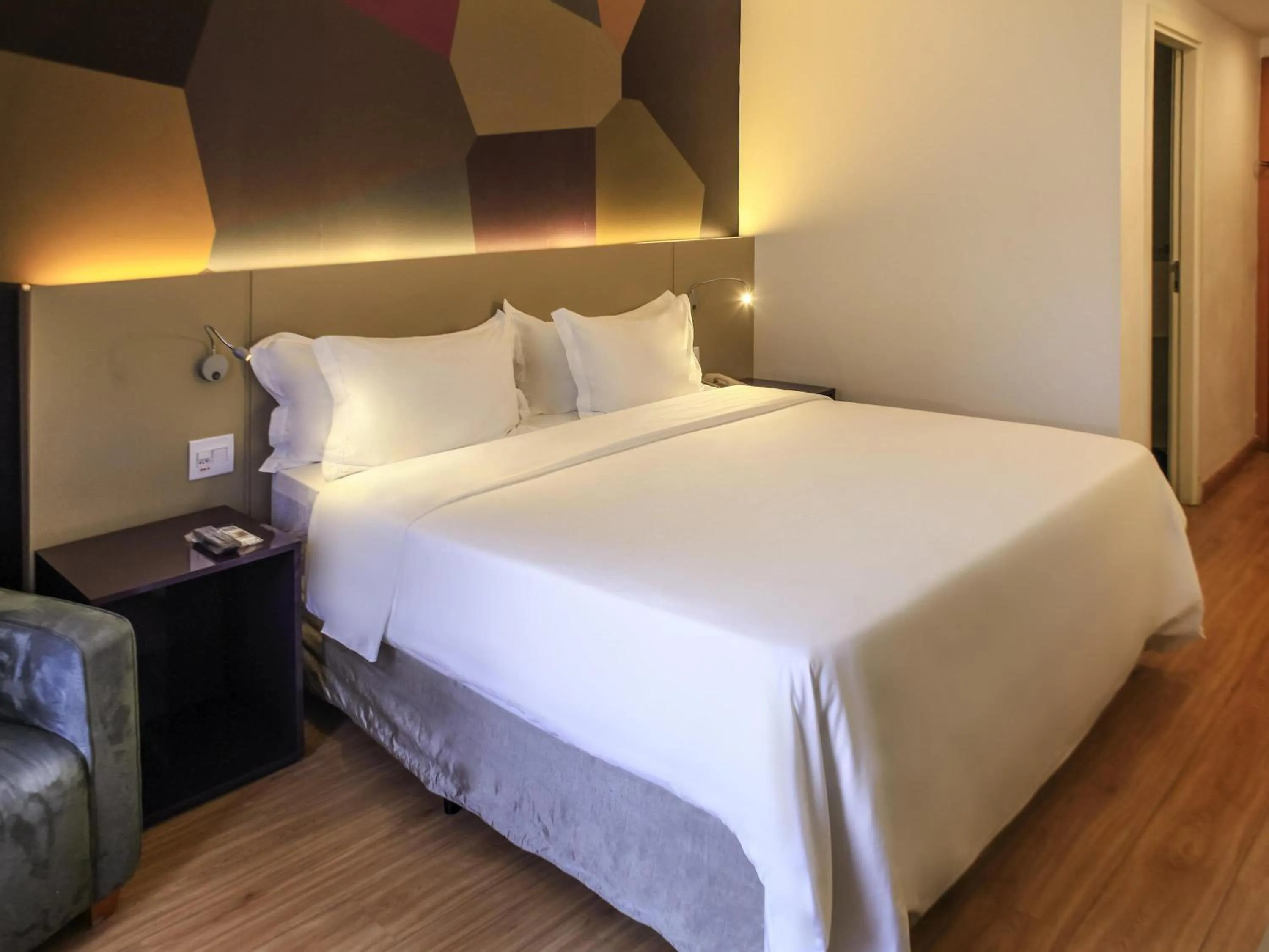 Bedroom, Bed in Mercure Sao Jose dos Campos