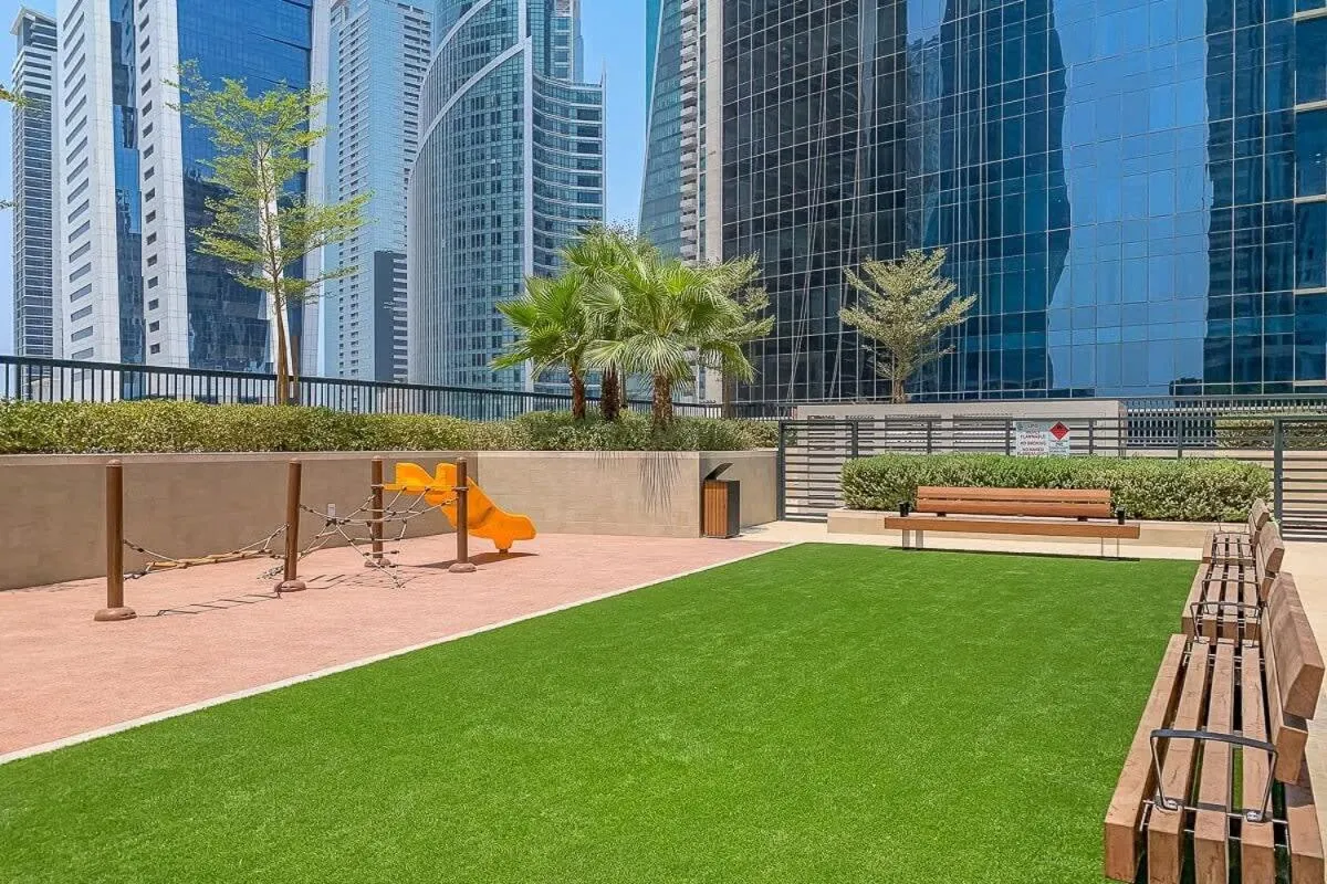 Area and facilities in Frank Porter - Zada Tower