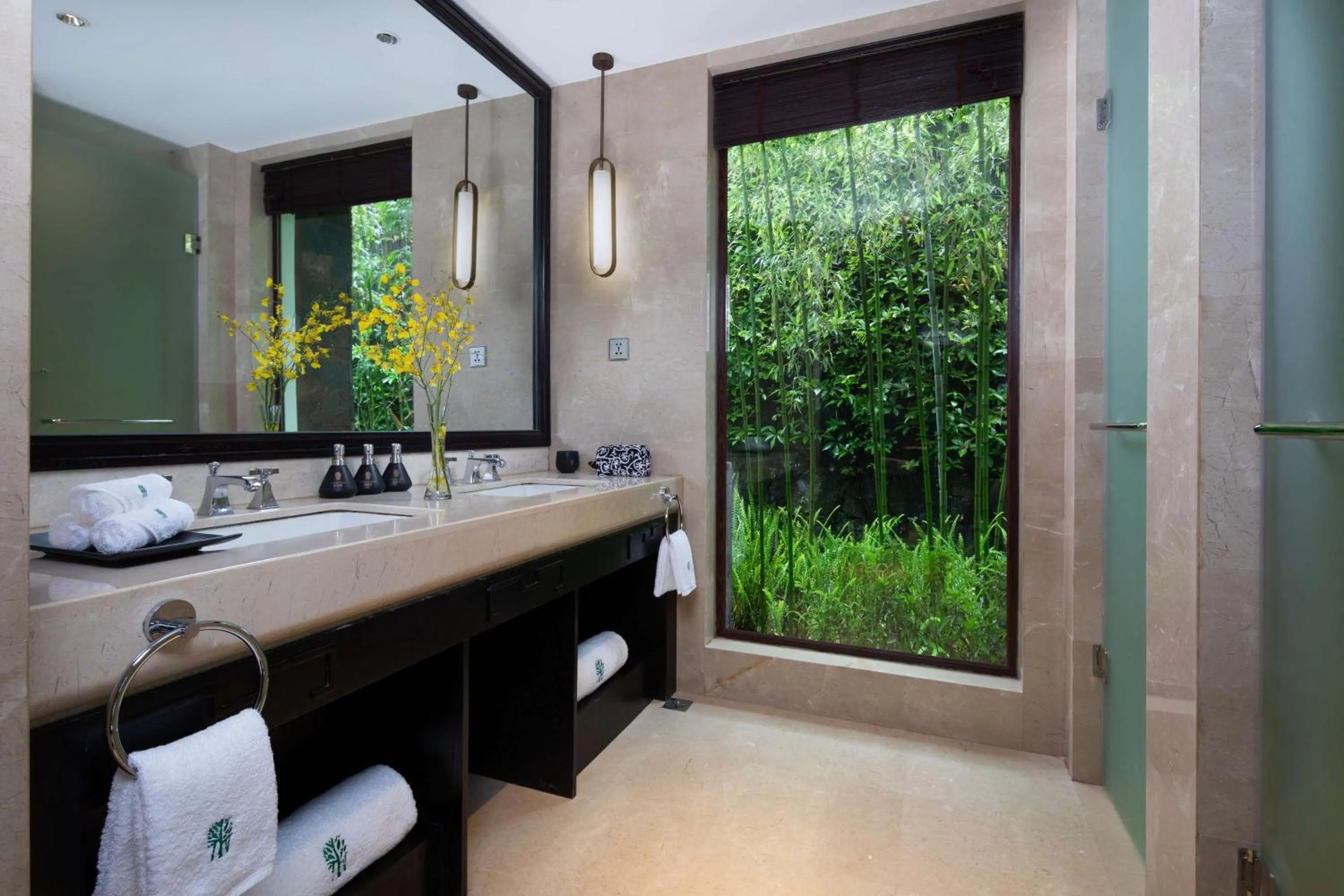 Bathroom in Banyan Tree Tengchong