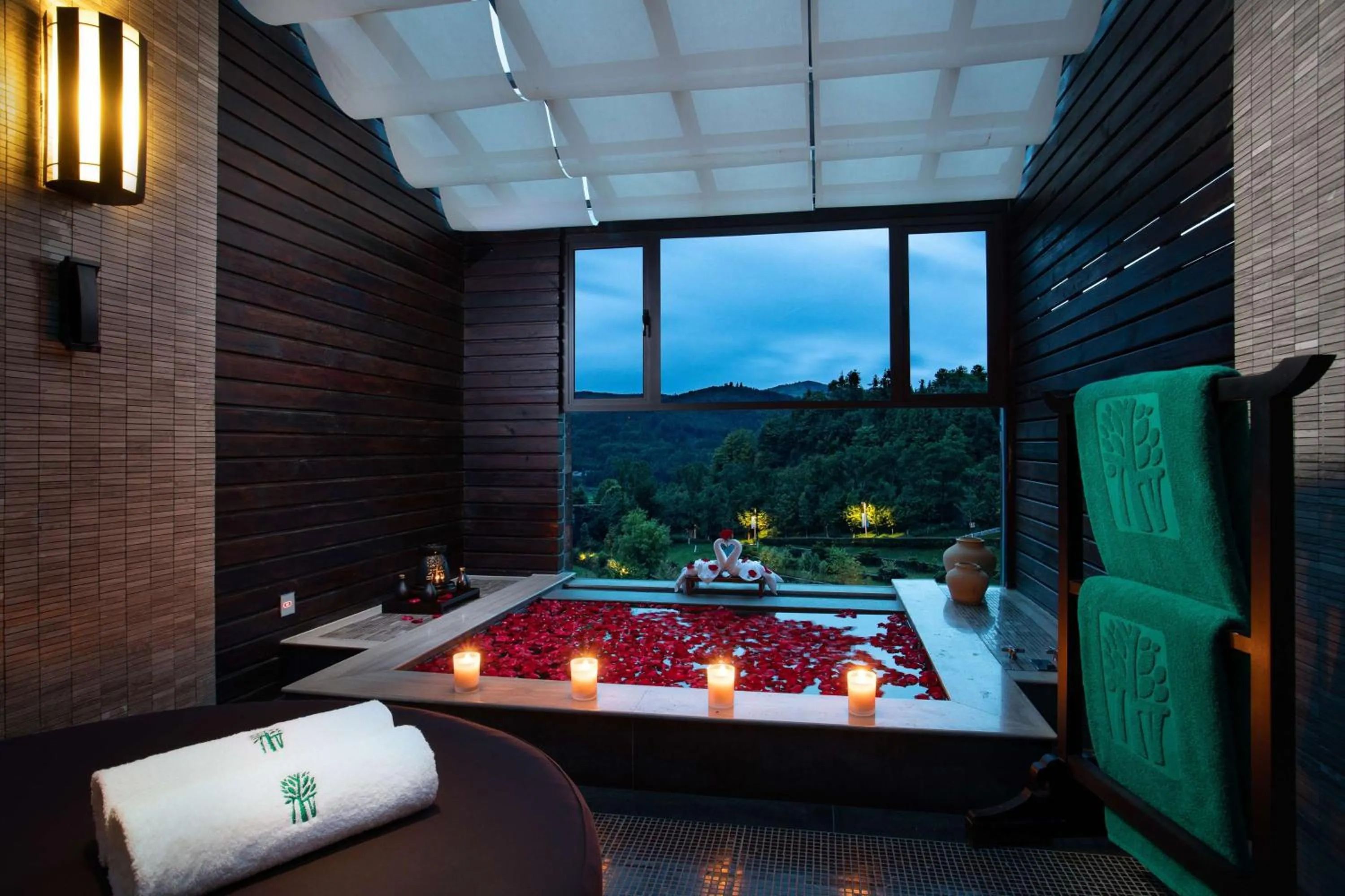 Bathroom in Banyan Tree Tengchong