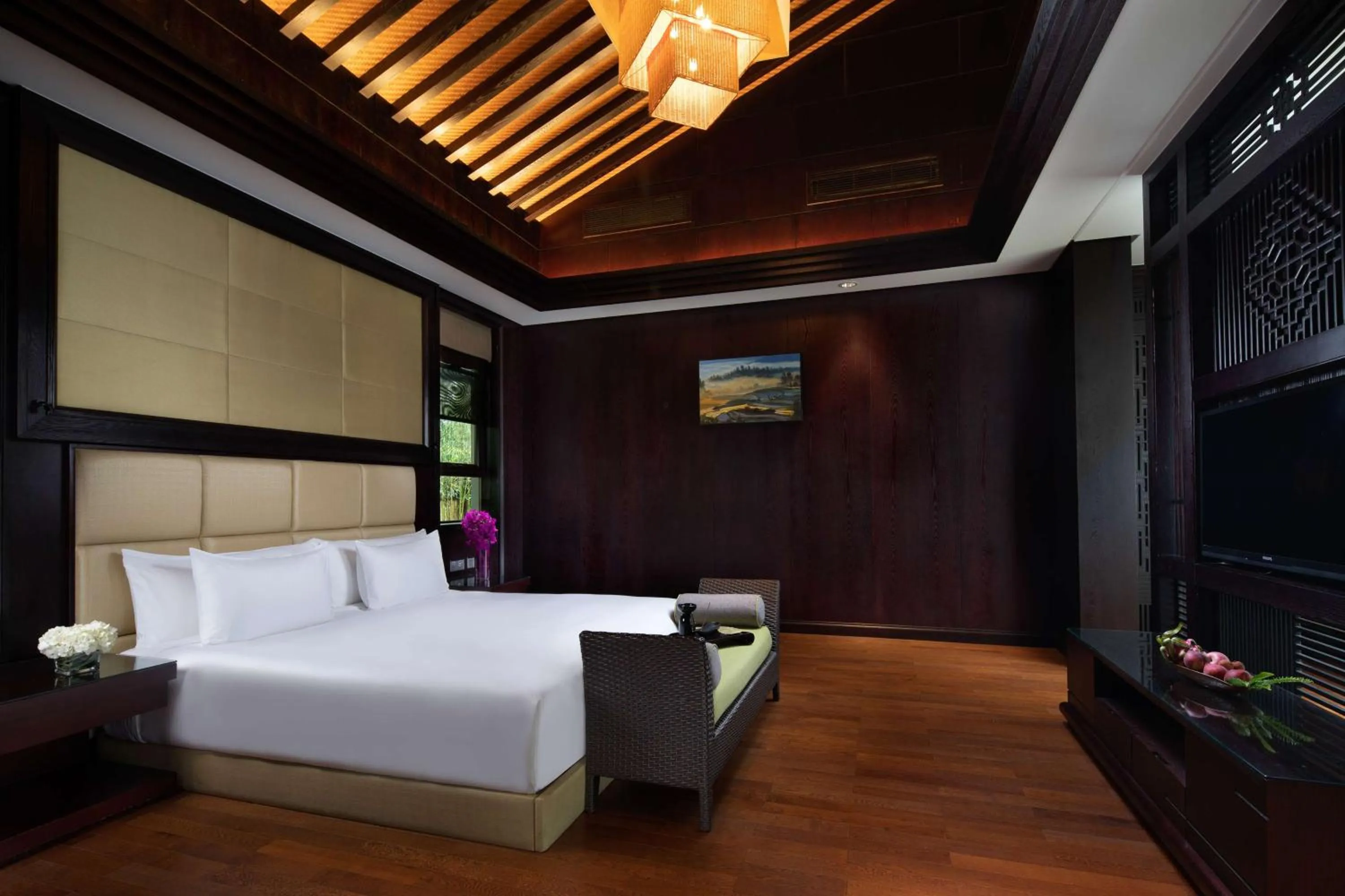 Bedroom, Bed in Banyan Tree Tengchong