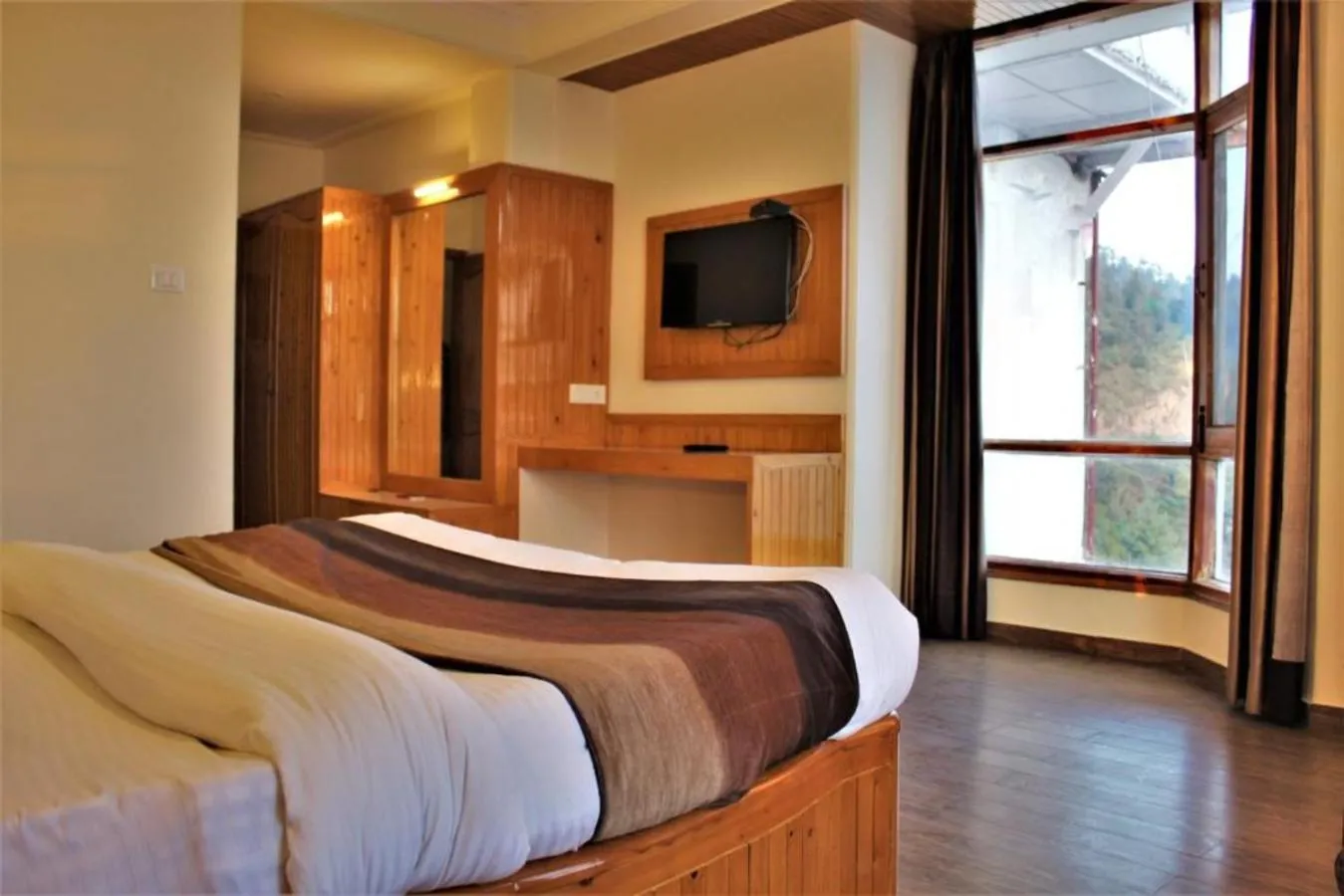 Bed in Hotel Golf Links, Mashobra