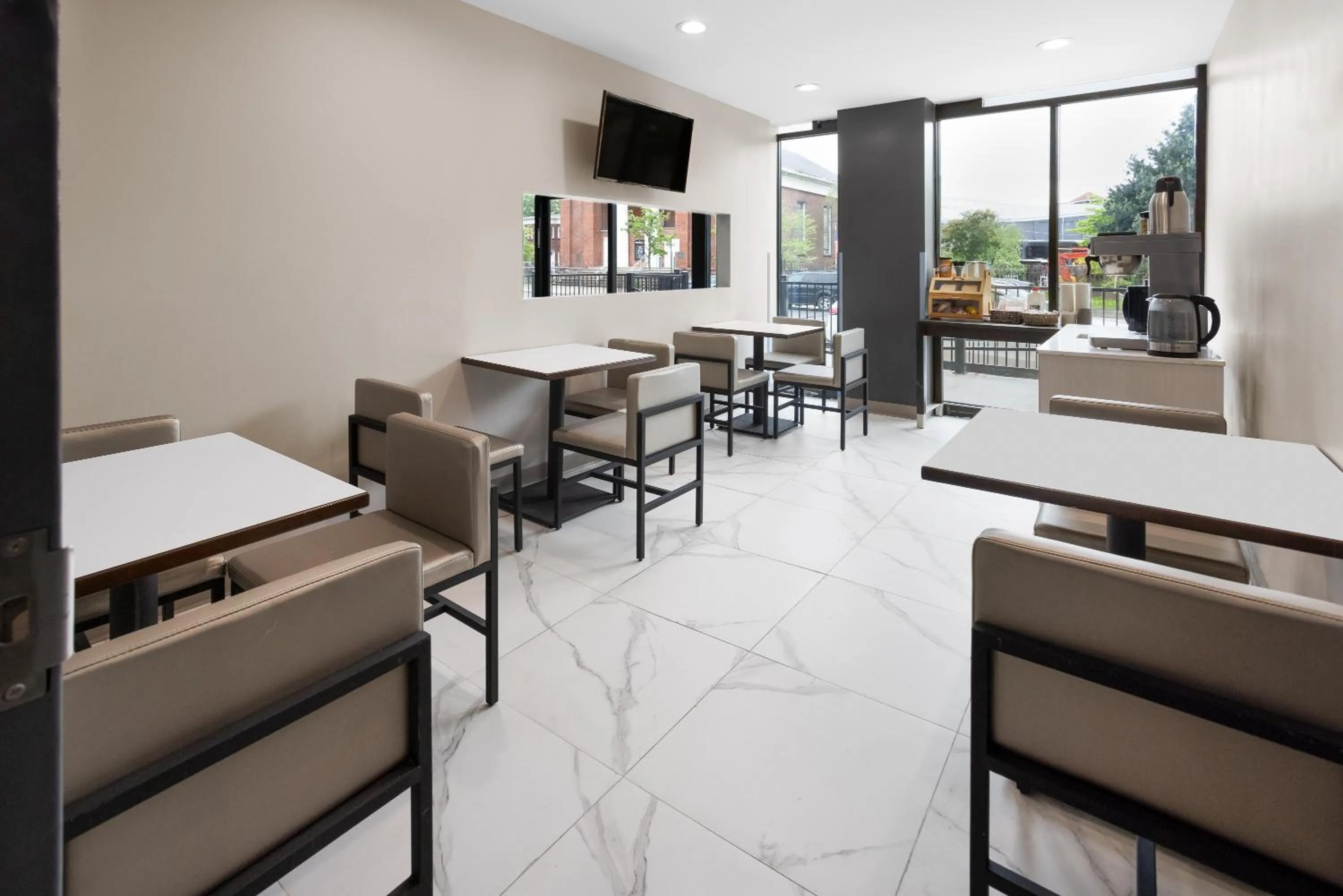 Breakfast in Days Inn by Wyndham Staten Island