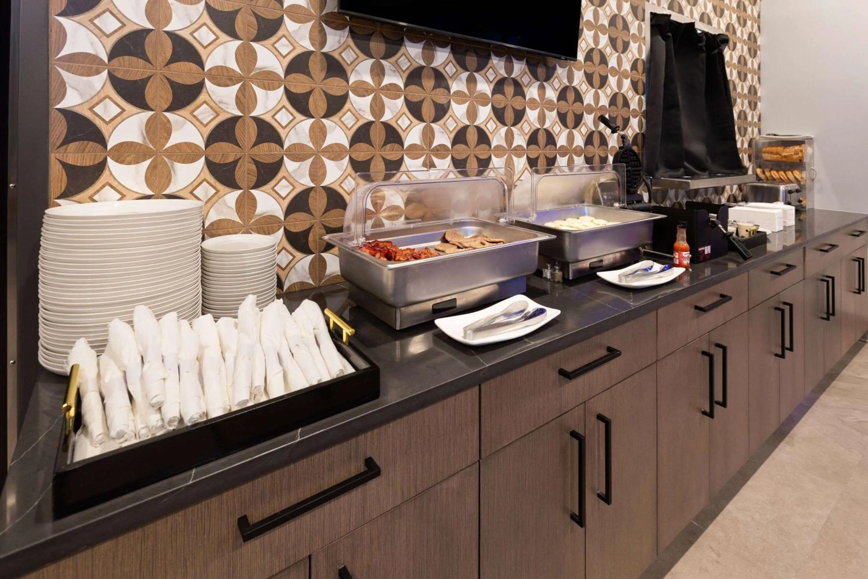 Breakfast in Riverbend Hotel and Suites, Trademark Collection by Wyndham