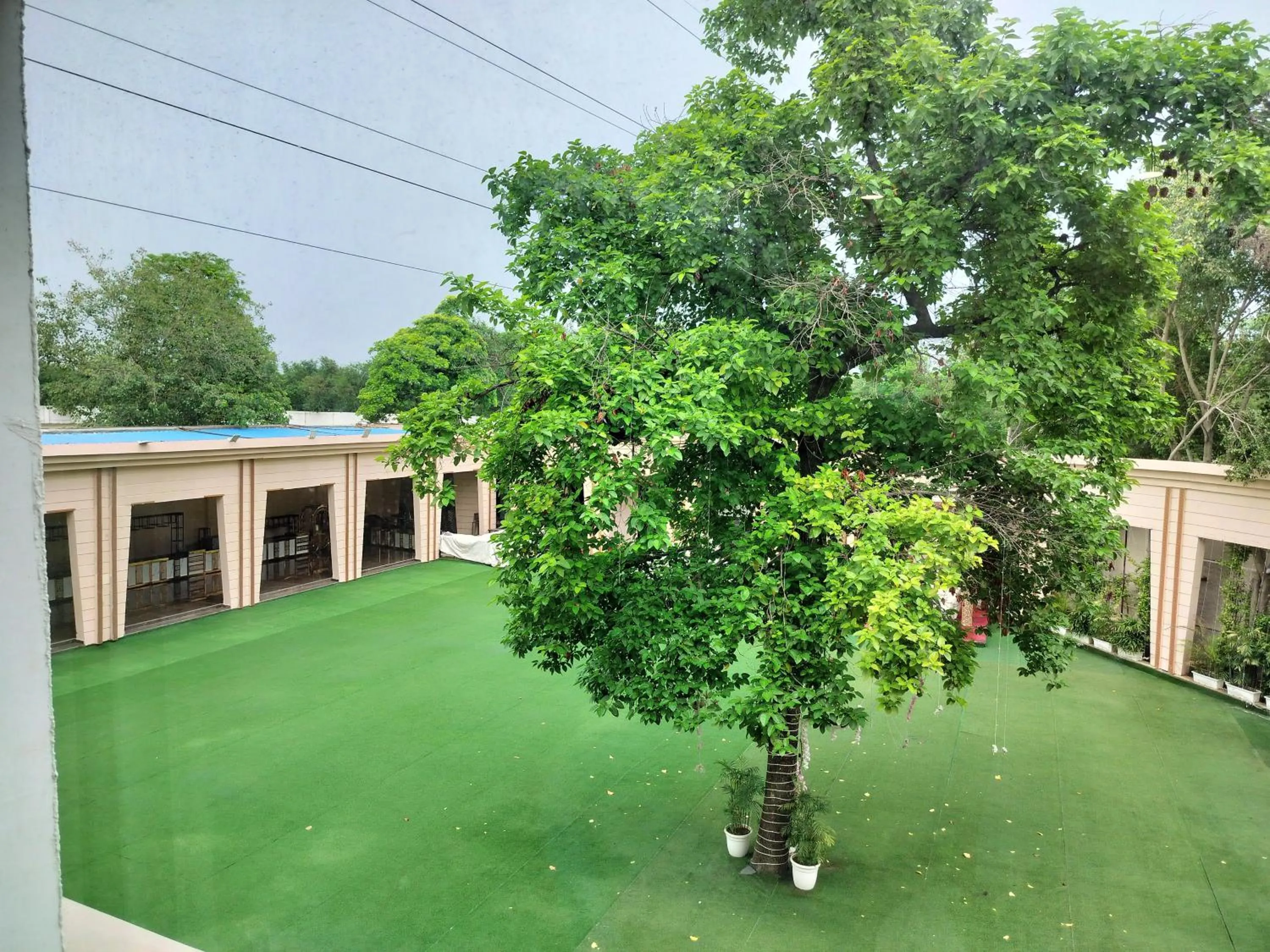 Property building in Hotel Luxe Opera NH8 - 7km from IGI Airport Delhi