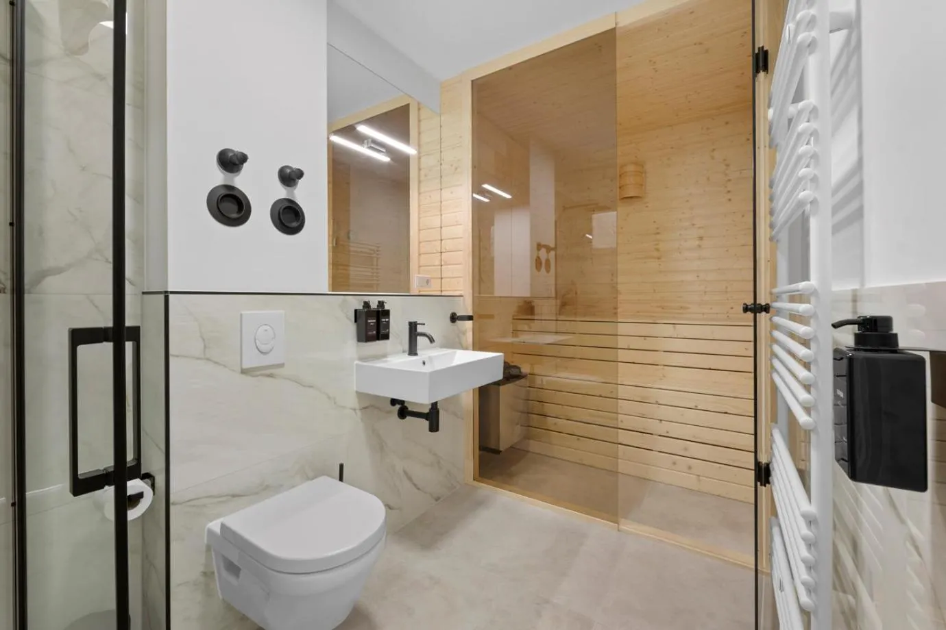 Shower in Residenz Hugo
