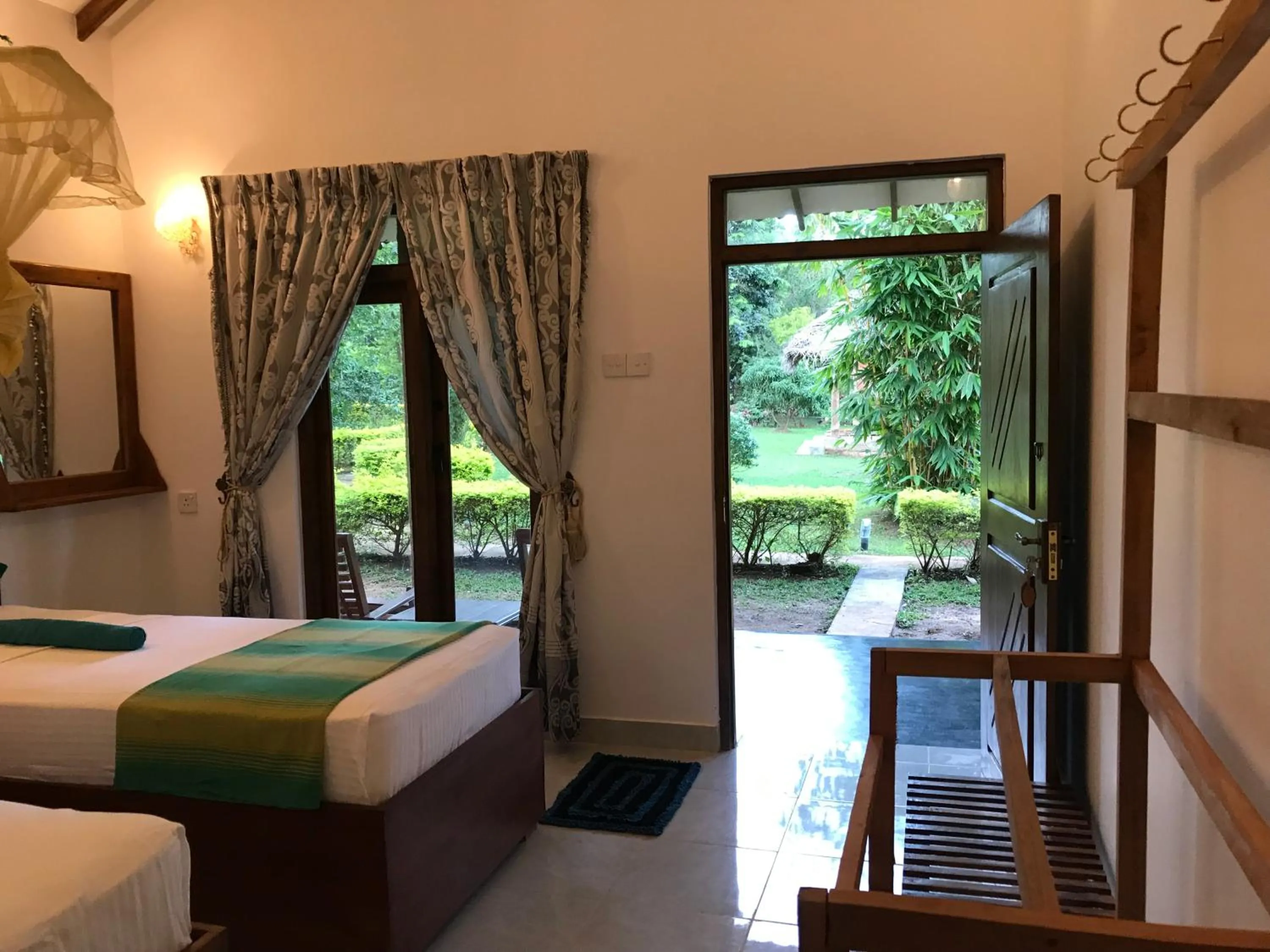 Bed in Liyon Rest sigiriya