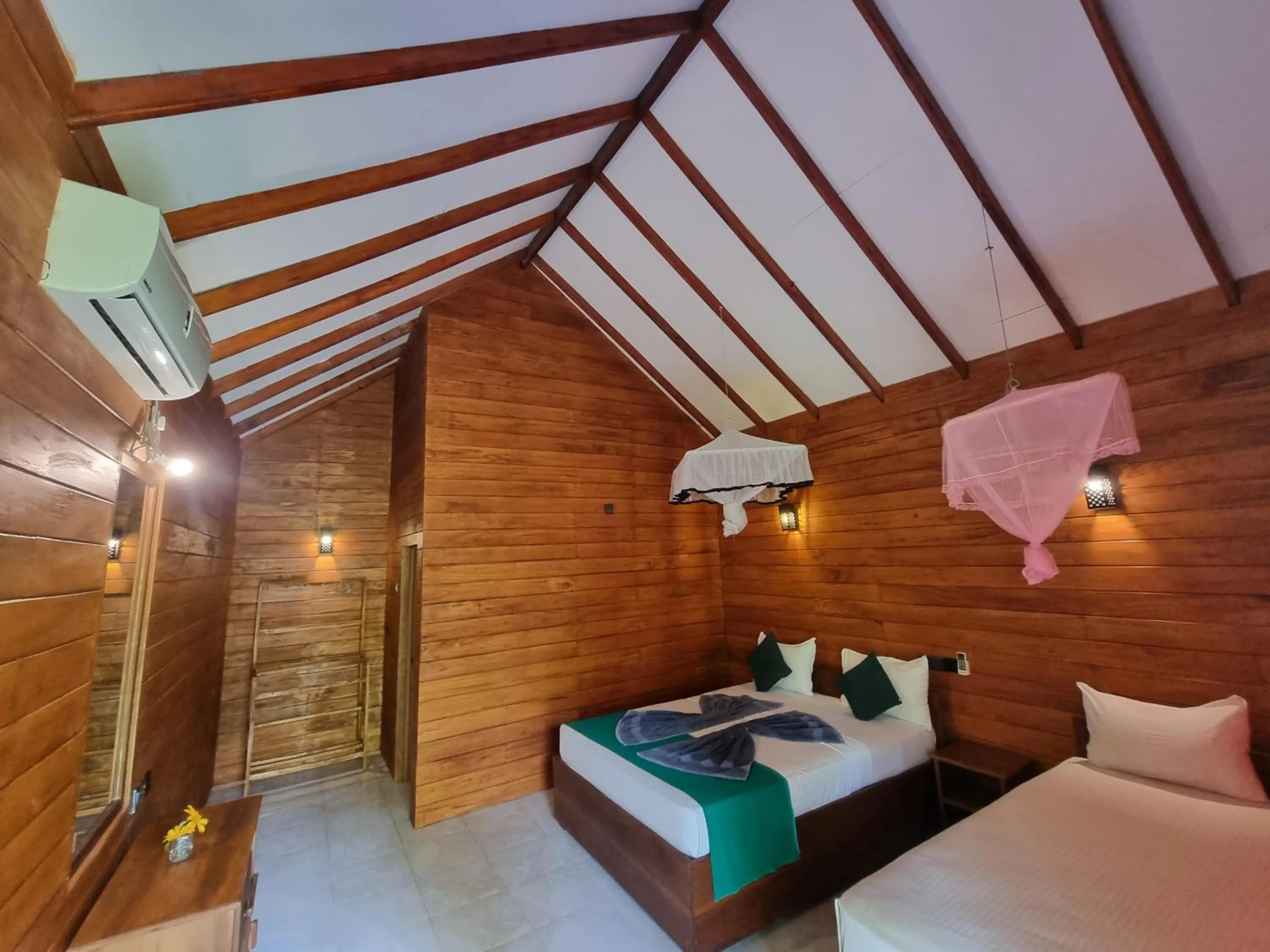 Bed in Liyon Rest sigiriya