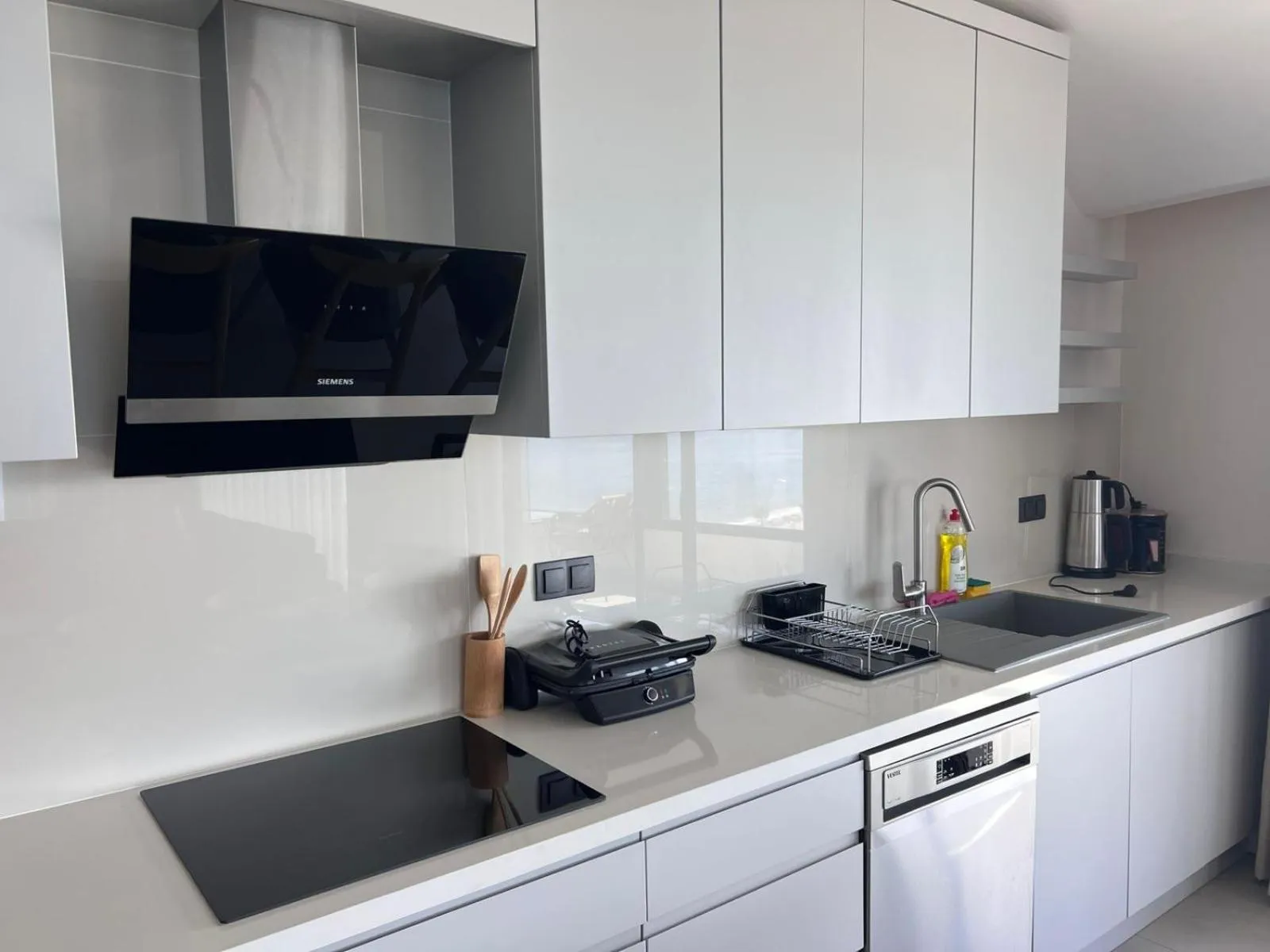 Coffee/tea facilities in Ulu Panorama Residence