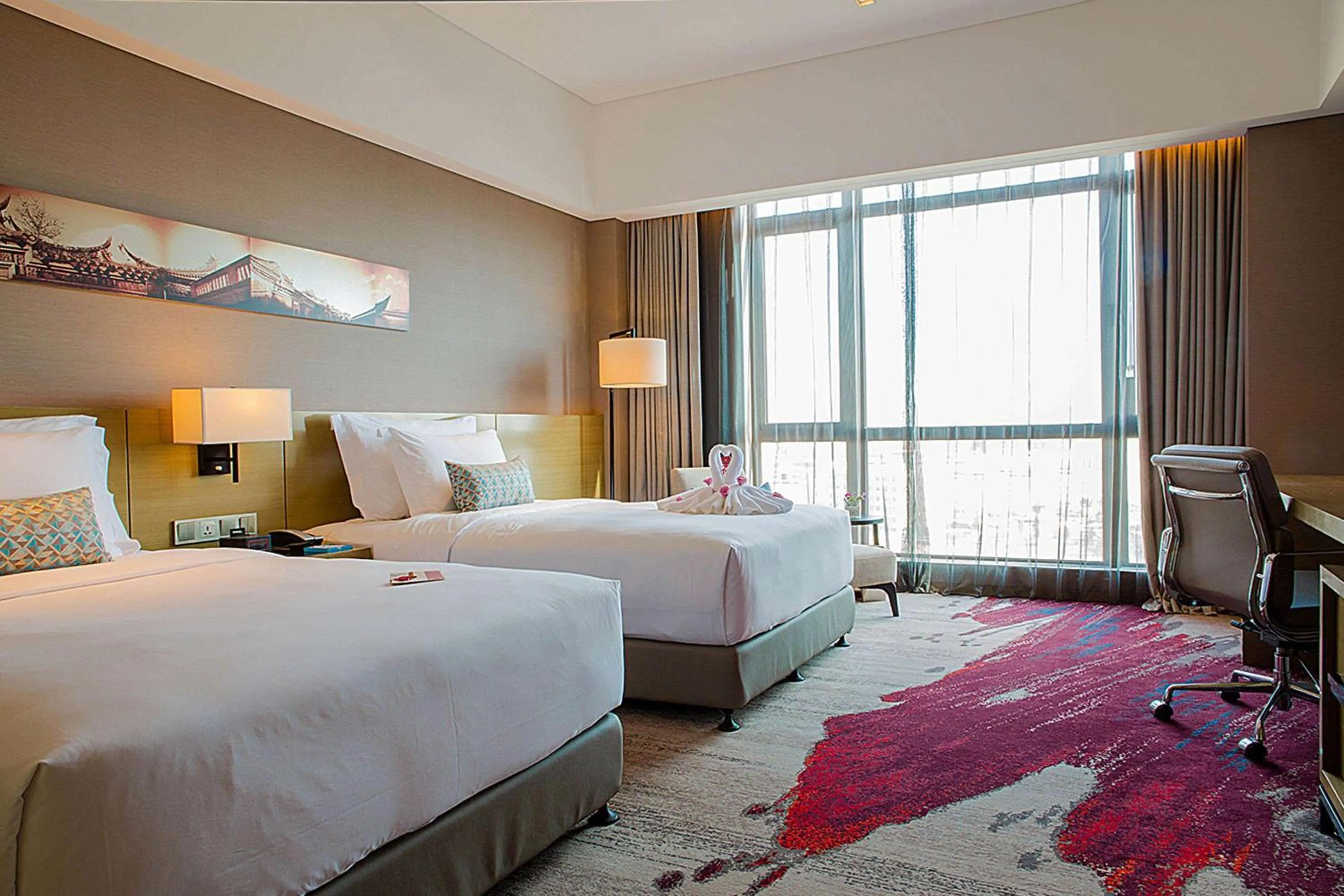 Photo of the whole room, Bed in Wyndham JinJiang Hotel