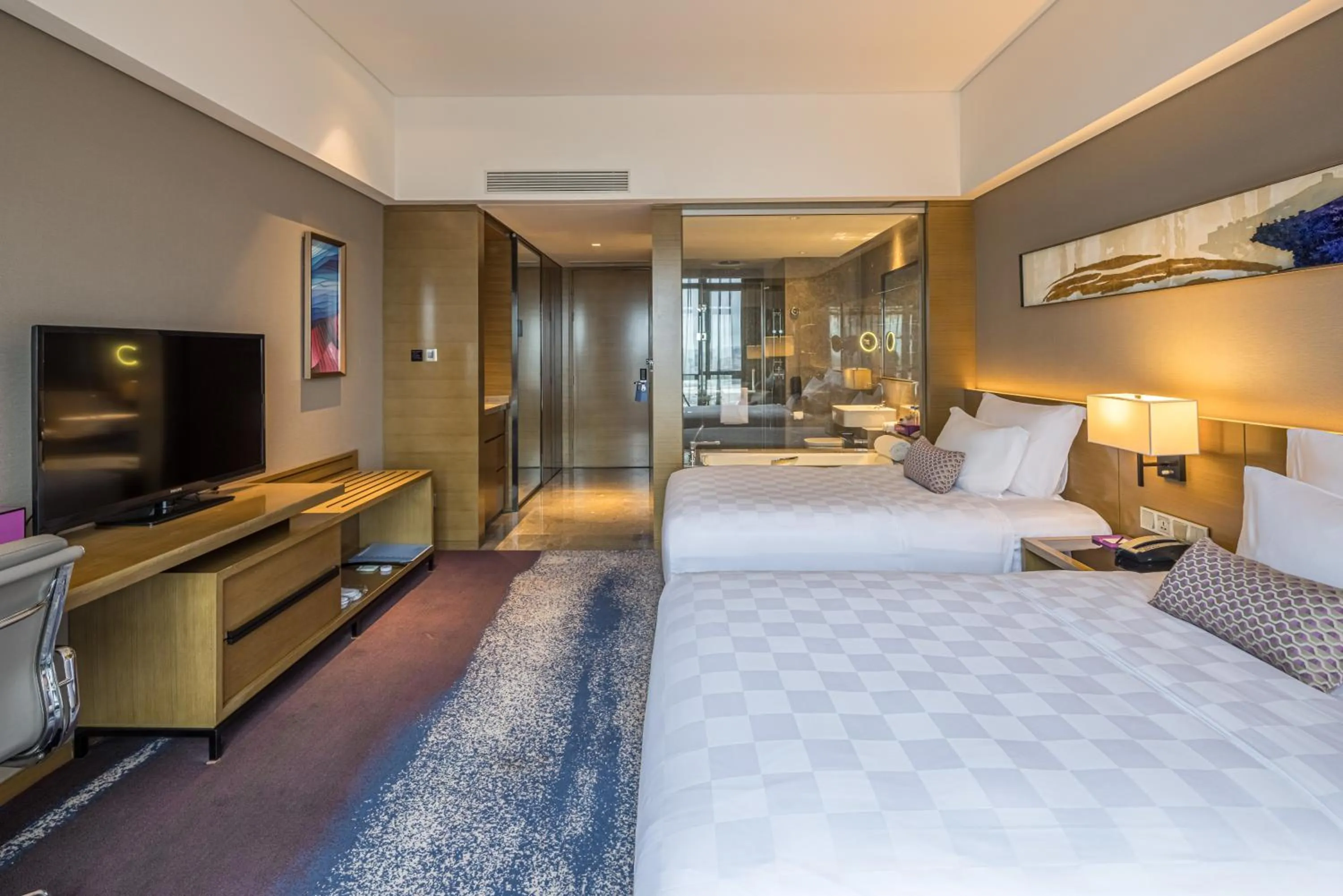 Bed in Wyndham JinJiang Hotel