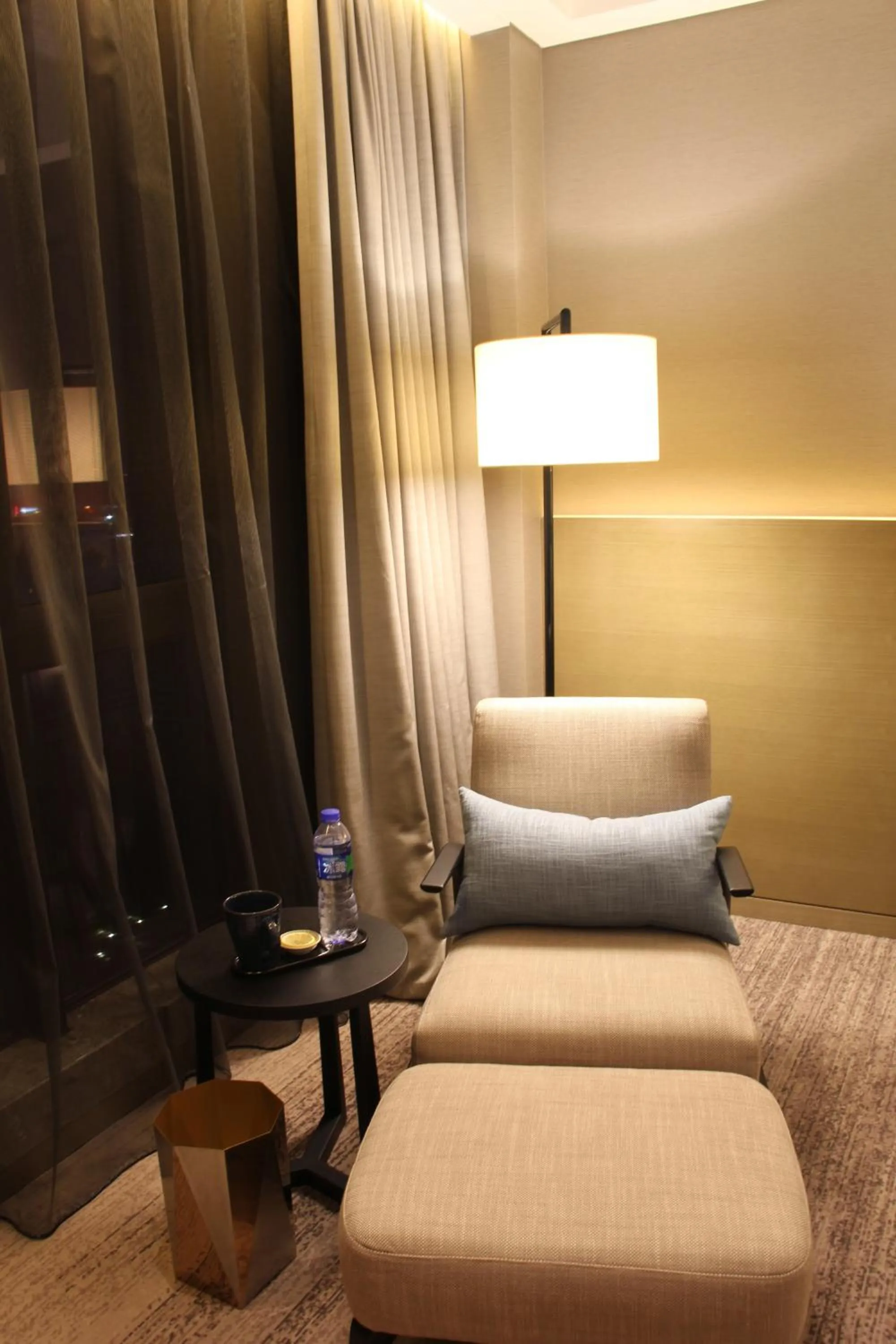 Decorative detail in Wyndham JinJiang Hotel